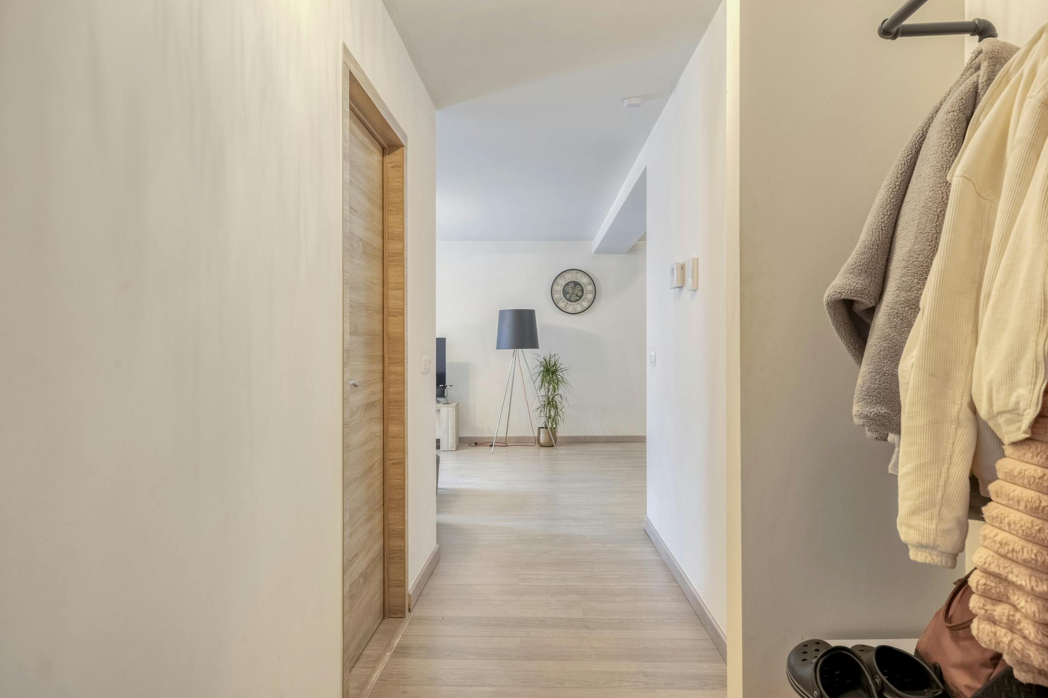 Opbrengsteigendom te koop in centrum van Eeklo foto 5