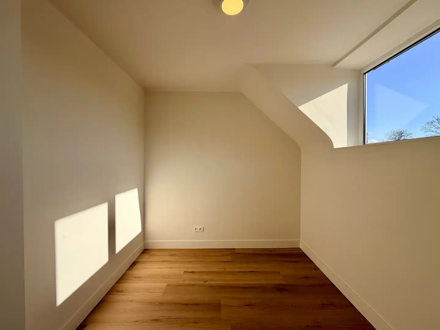 Gerenoveerd duplexappartement met 3 slaapkamers in centrum Tielt! foto 12