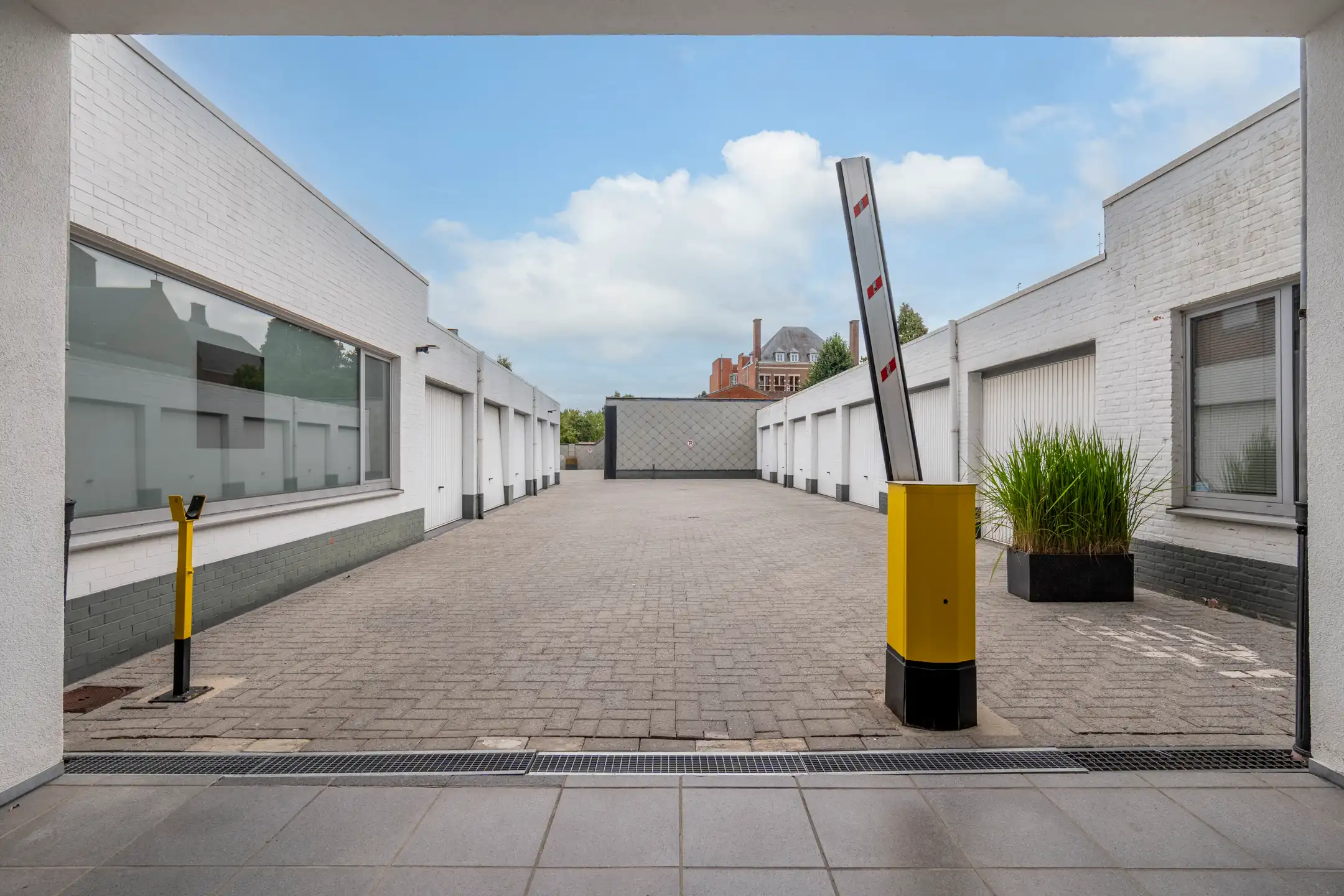 Instapklaar appartement van ca. 144 m² met garage foto 19