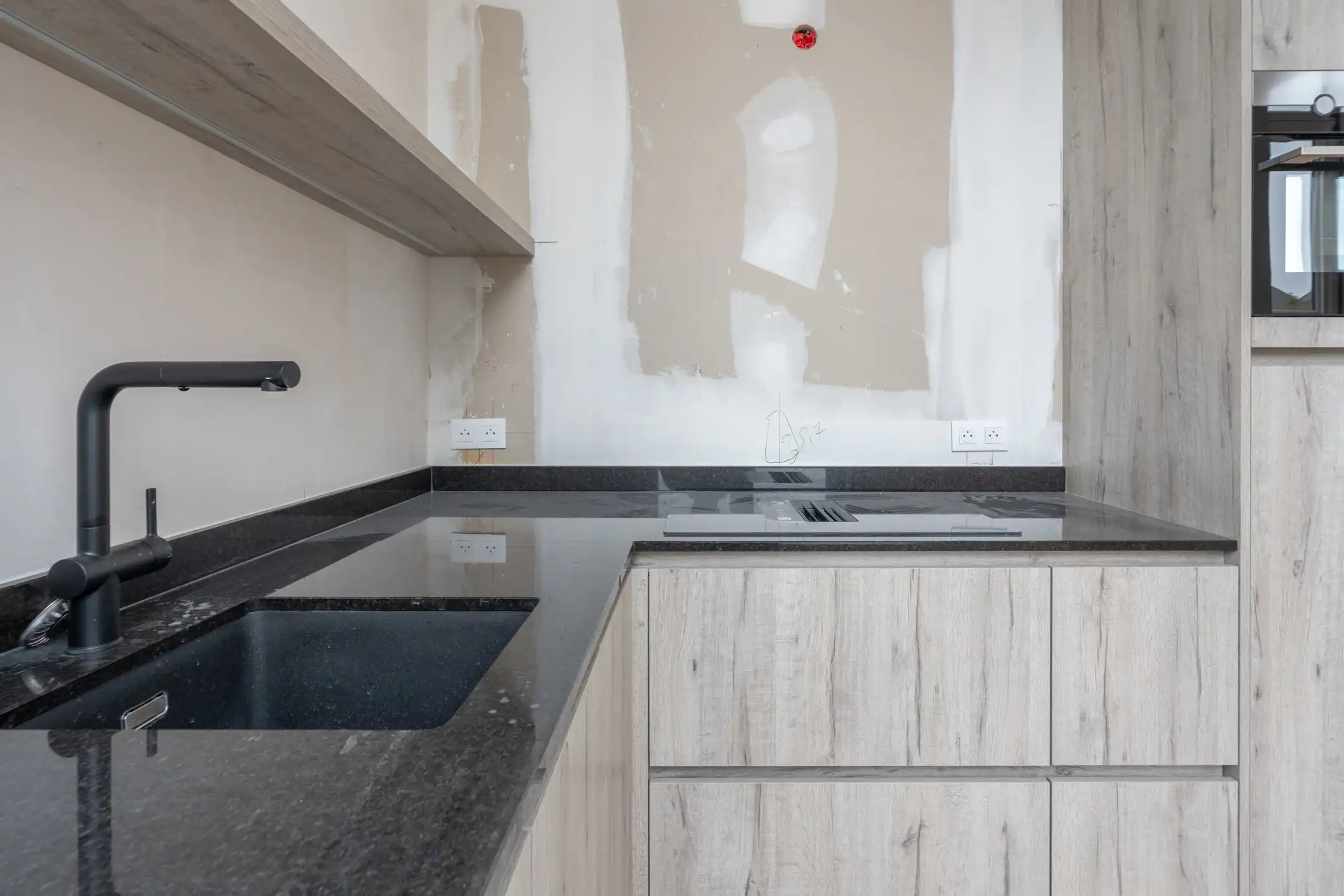 Uniek en stijlvol appartement in een mooi stukje erfgoed foto 11