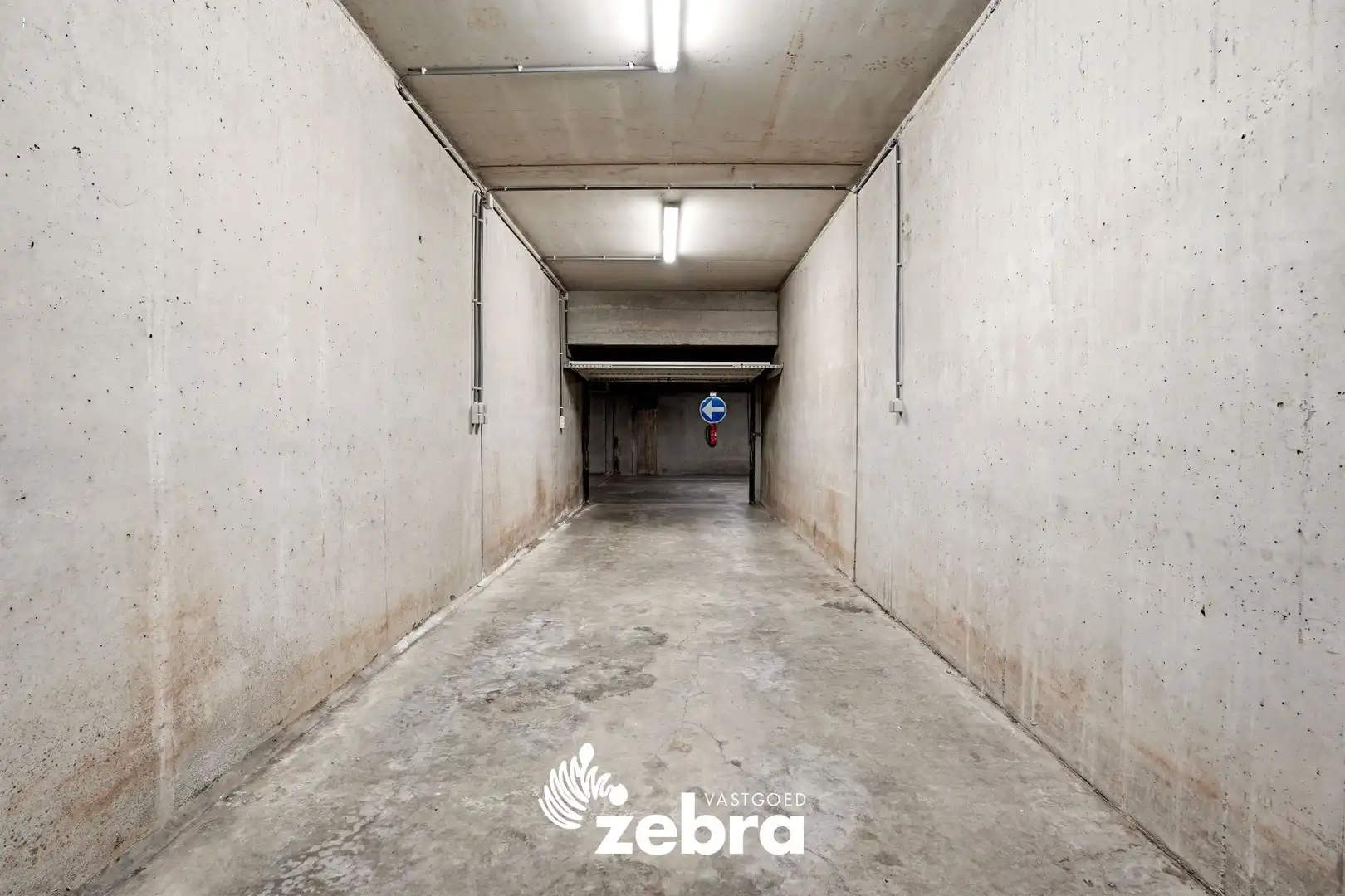 Zeer ruim appartement (137 m²) te koop met dubbele garage in het hartje van Tielt! foto 33