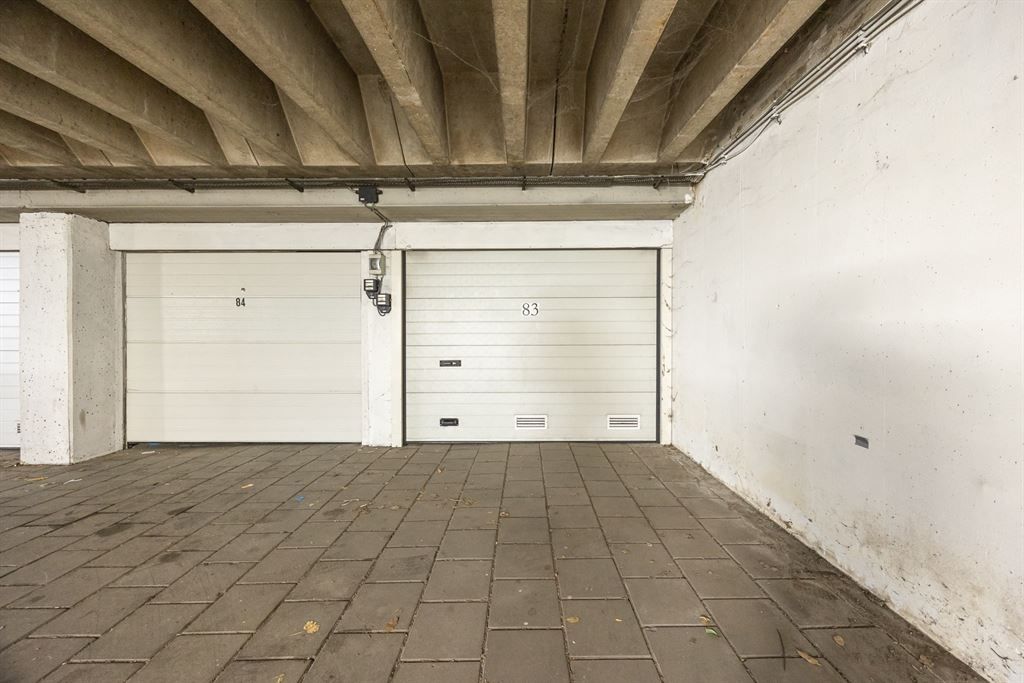 Uitgeruste garagebox te koop foto 4