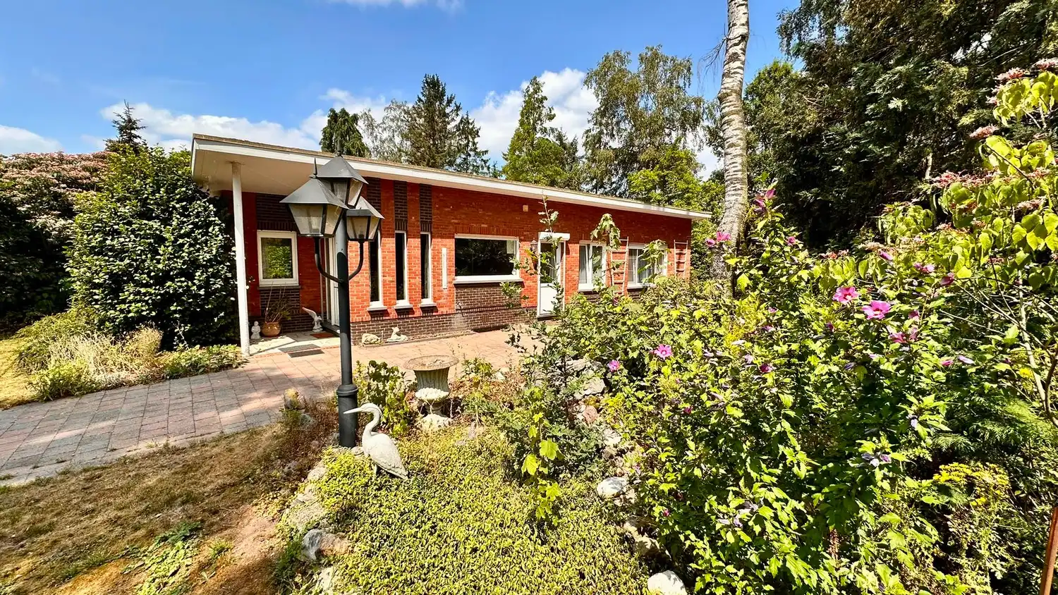 Te renoveren, alleenstaande laagbouwwoning met 3 slaapkamers op fantastisch perceel in Kalmthout! foto 19