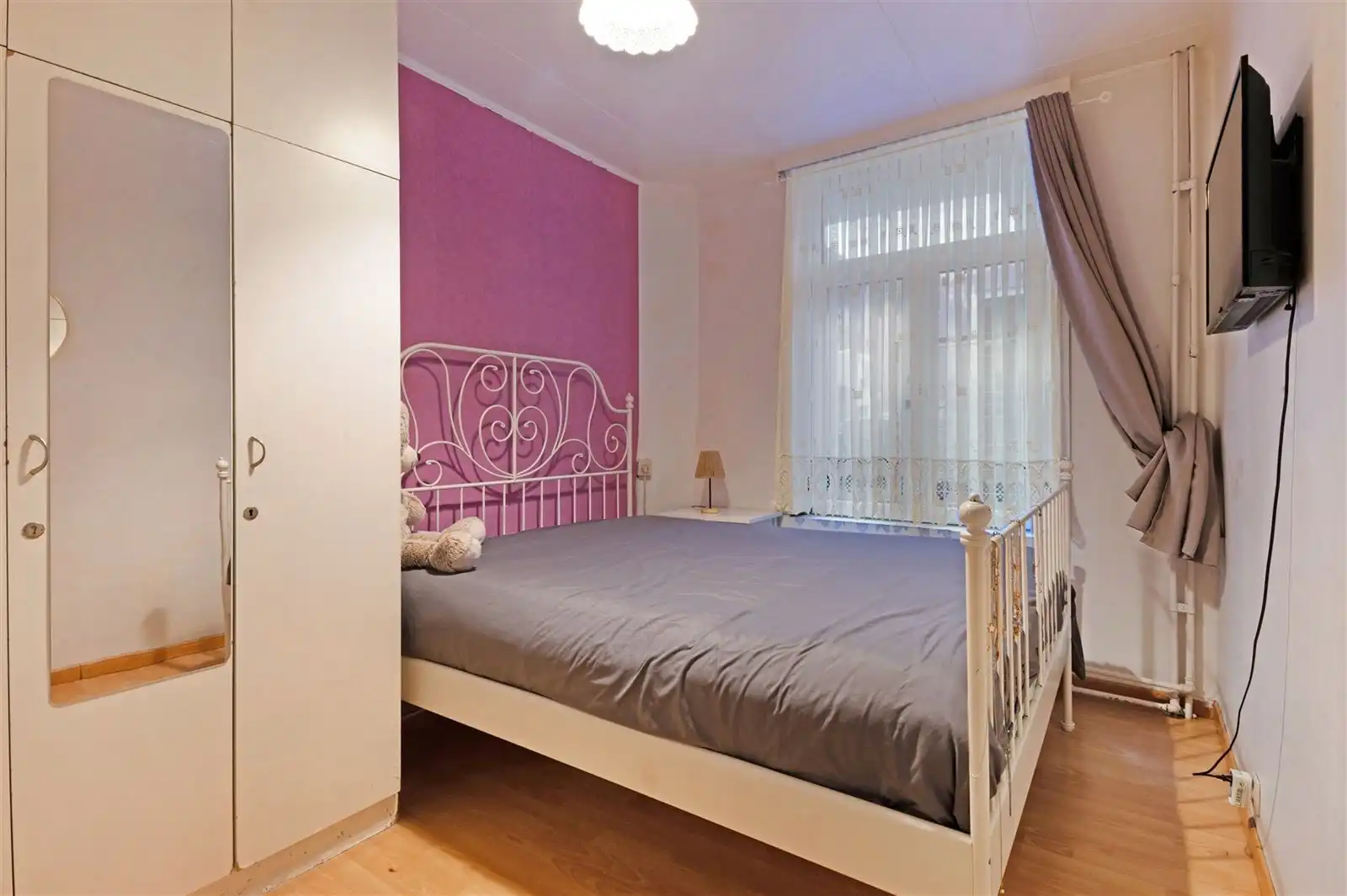 Gelijkvloersappartement met 2 grote kelders foto 7
