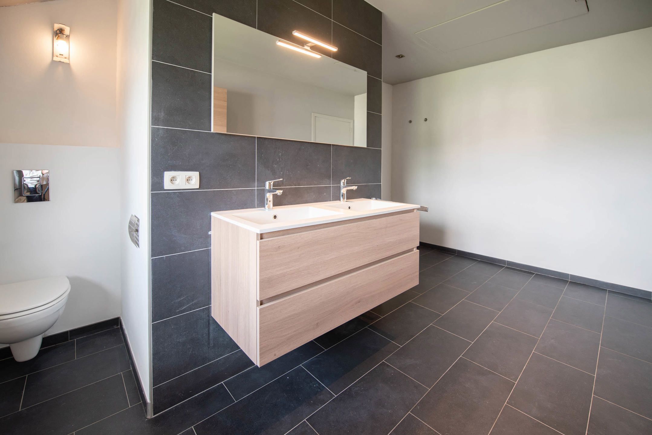 Unieke woning met terras.  foto 19
