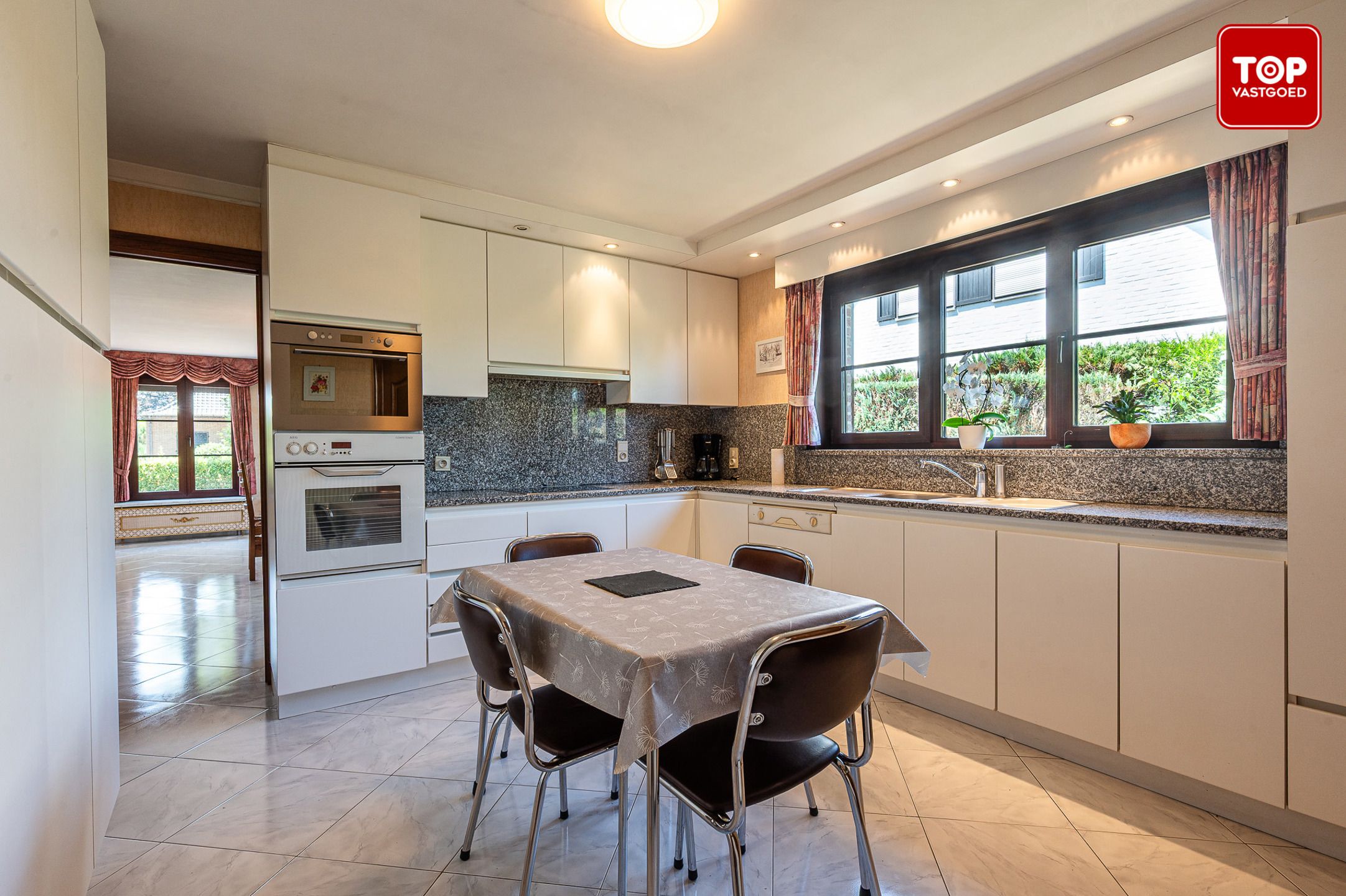 Karaktervolle villa op TOP locatie foto 9