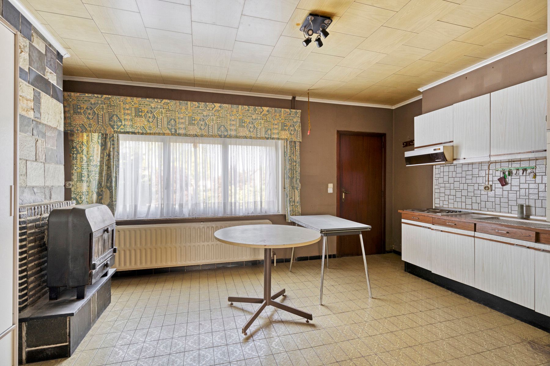 Te Renoveren 3-gevelwoning op gunstige ligging foto 7