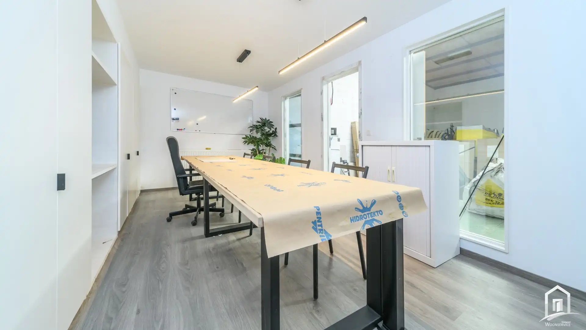 Multifunctioneel magazijn van 800 m² met burelen nabij centrum Aalst foto 15