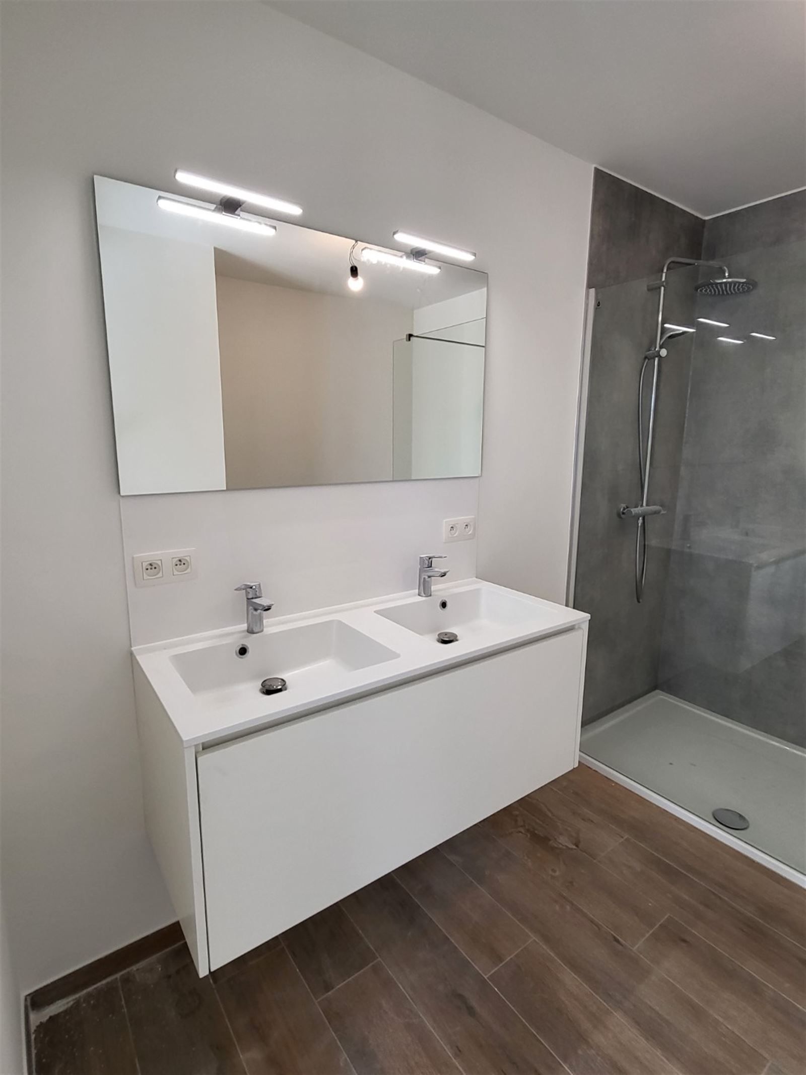 Energiezuinig 1-slaapkamerappartement met ruim terras foto 13