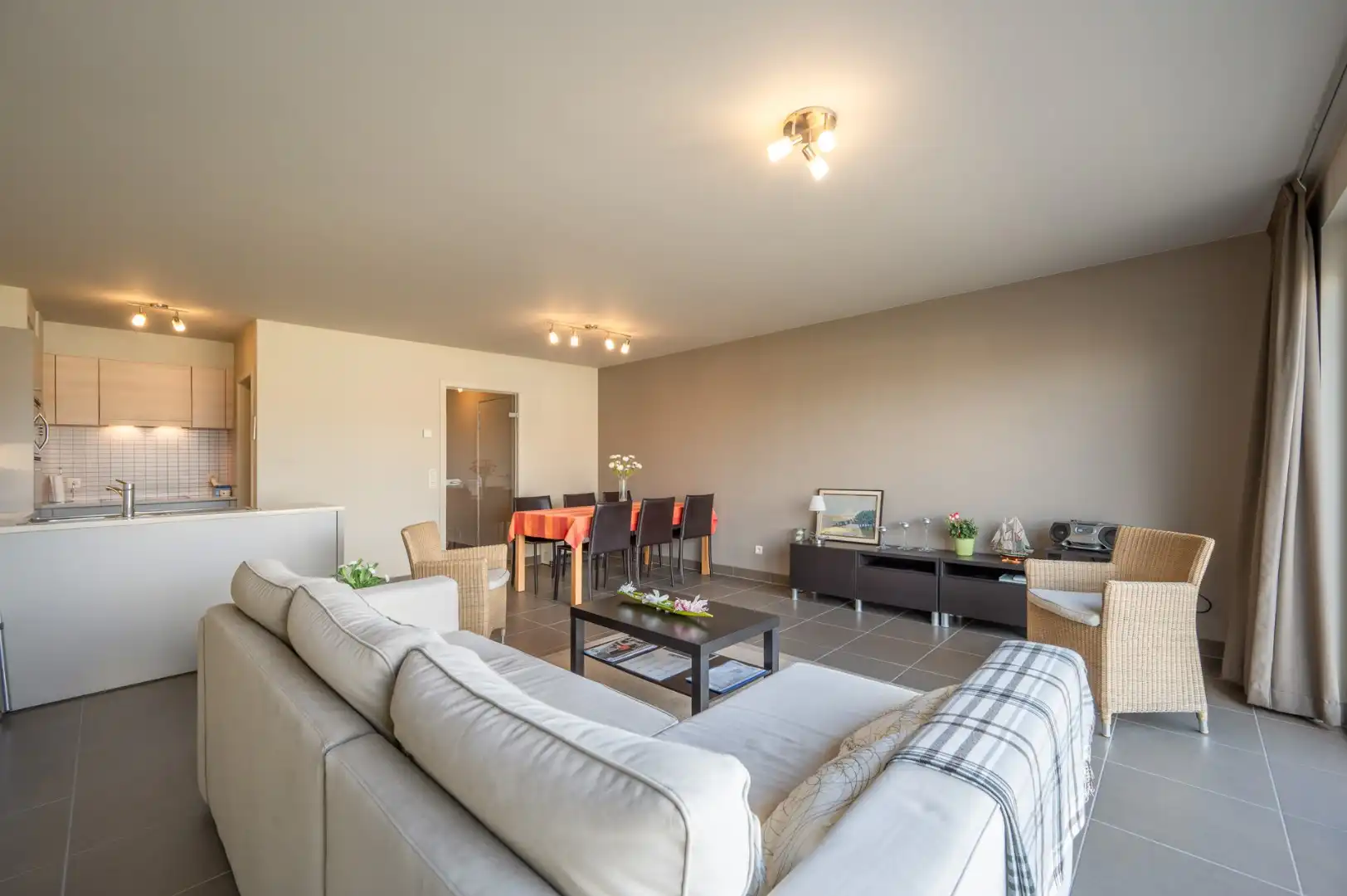 Instapklaar 2-slpk appartement nabij jachthaven Zeebrugge foto 13