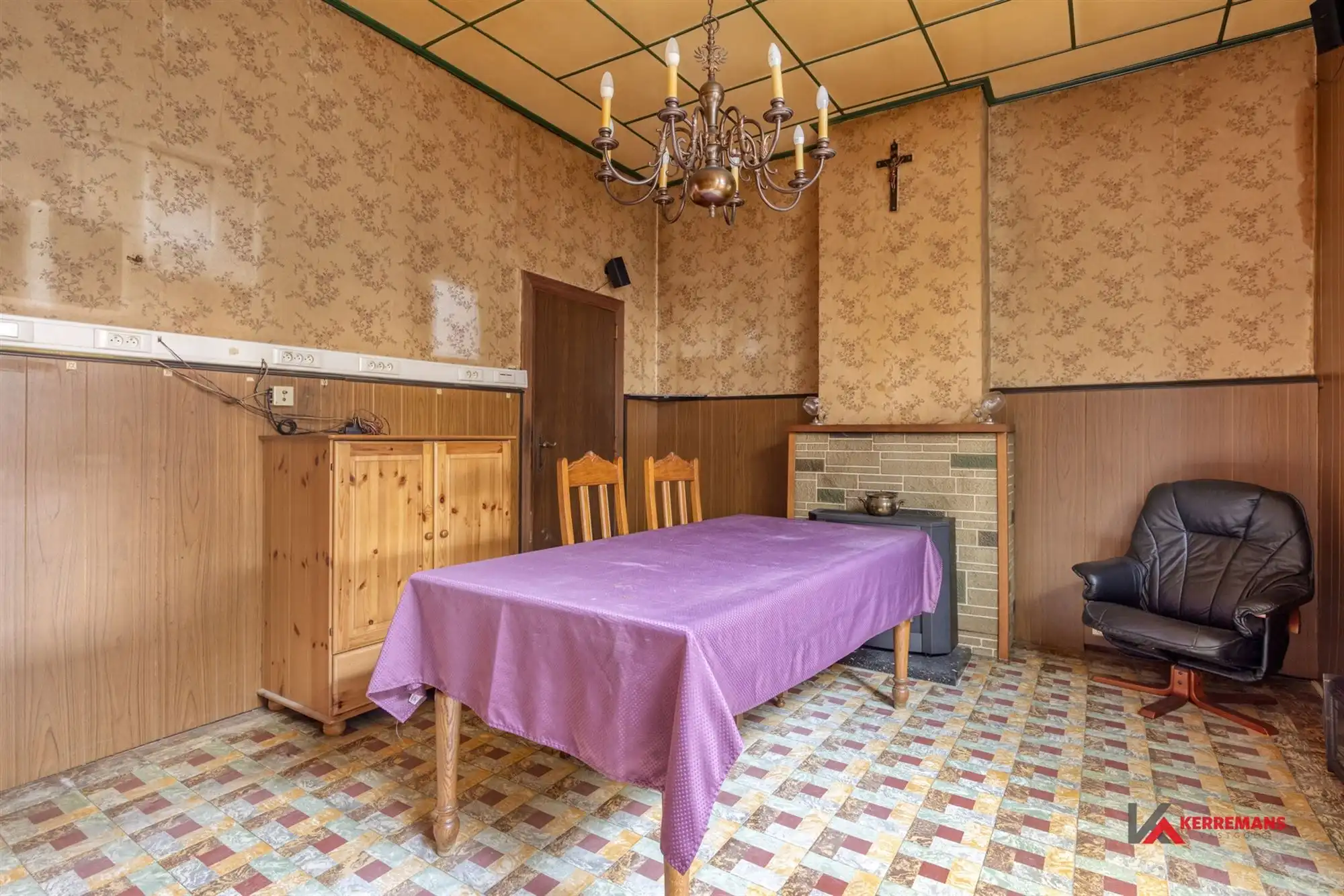 Op te frissen woning met 4 slaapkamers, tuin en garage.  foto 9