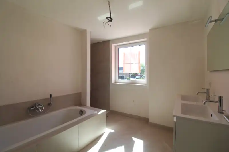 Ruime nieuwbouwwoning te Waardamme foto 10