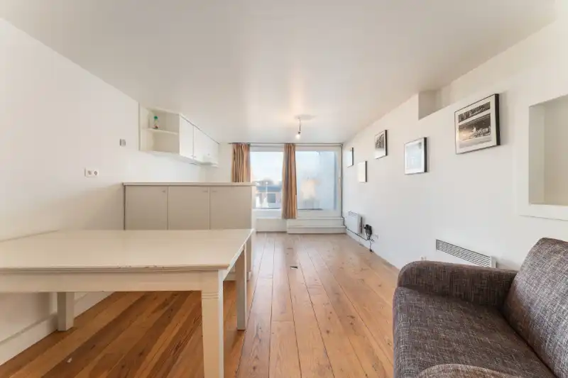 WONING MET  GROTE LOODS MET geintegreerde STUDIO foto 22