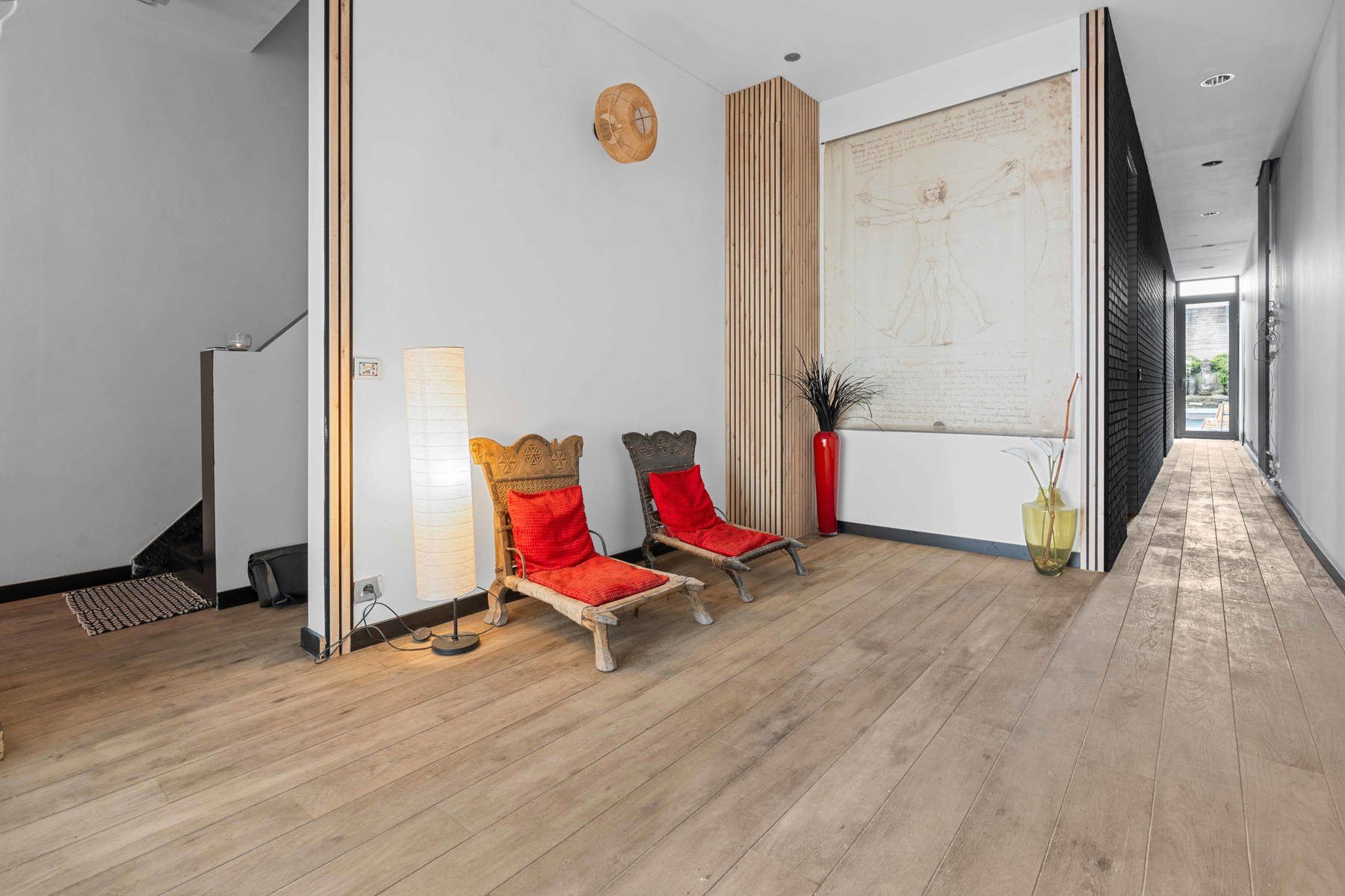 Prachtige eigendom in loft stijl met BUITENZWEMBAD! foto 17