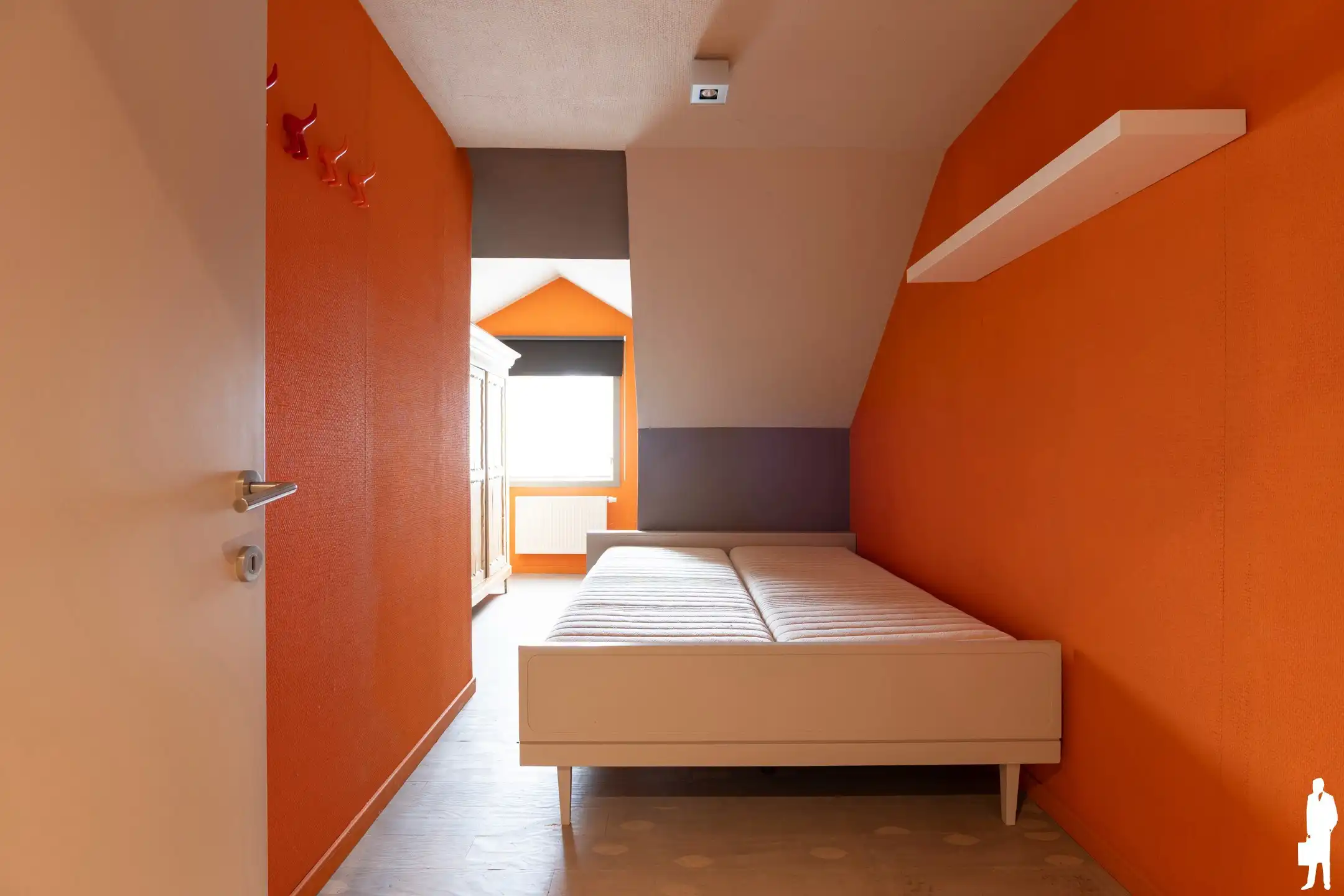 Ruime woning met 5 slpk. op ca. 16 are; uniek, groen gelegen foto 13