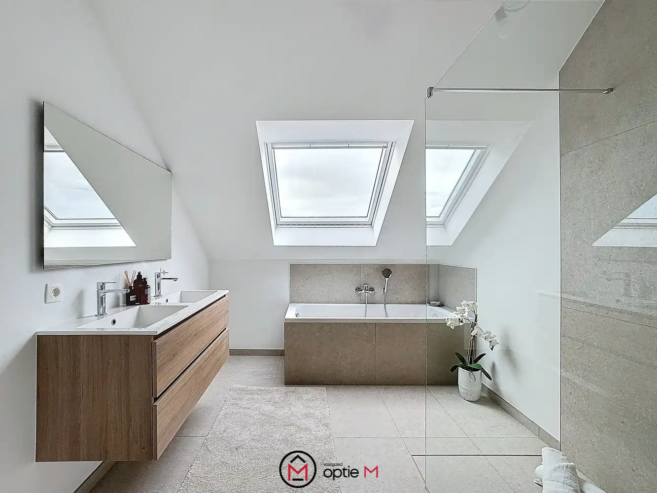 RUIM DUPLEX APPARTEMENT MET MOOI TERRAS foto 23