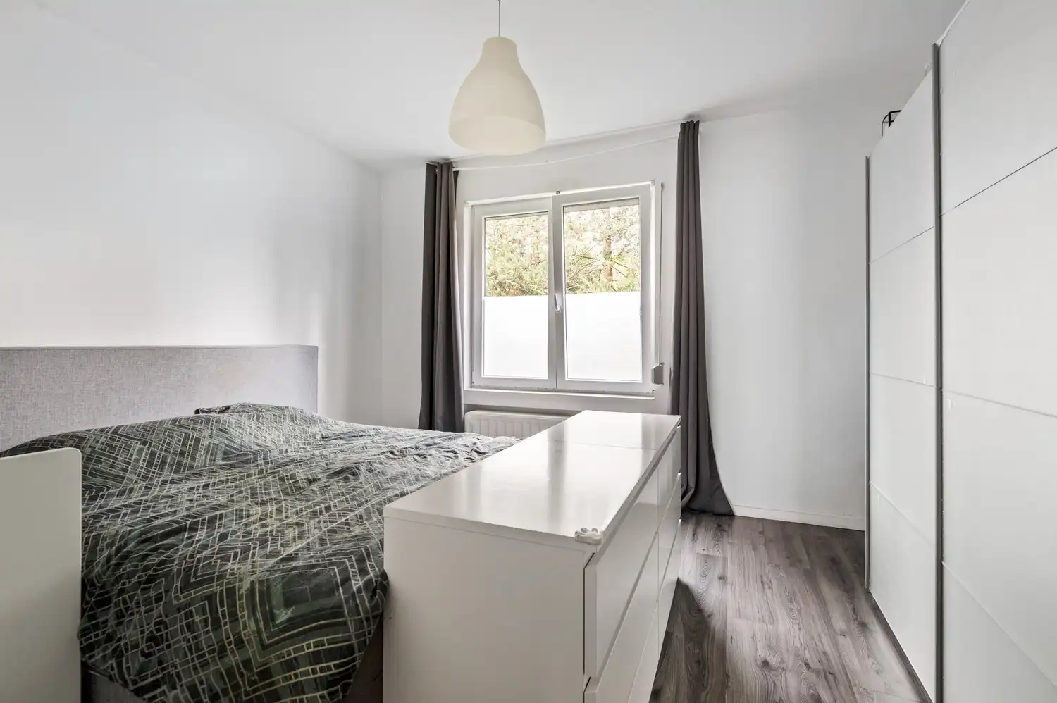 Instapklaar appartement op de 1ste verdieping met 2 slaapkamers en berging te Mortsel! foto 10