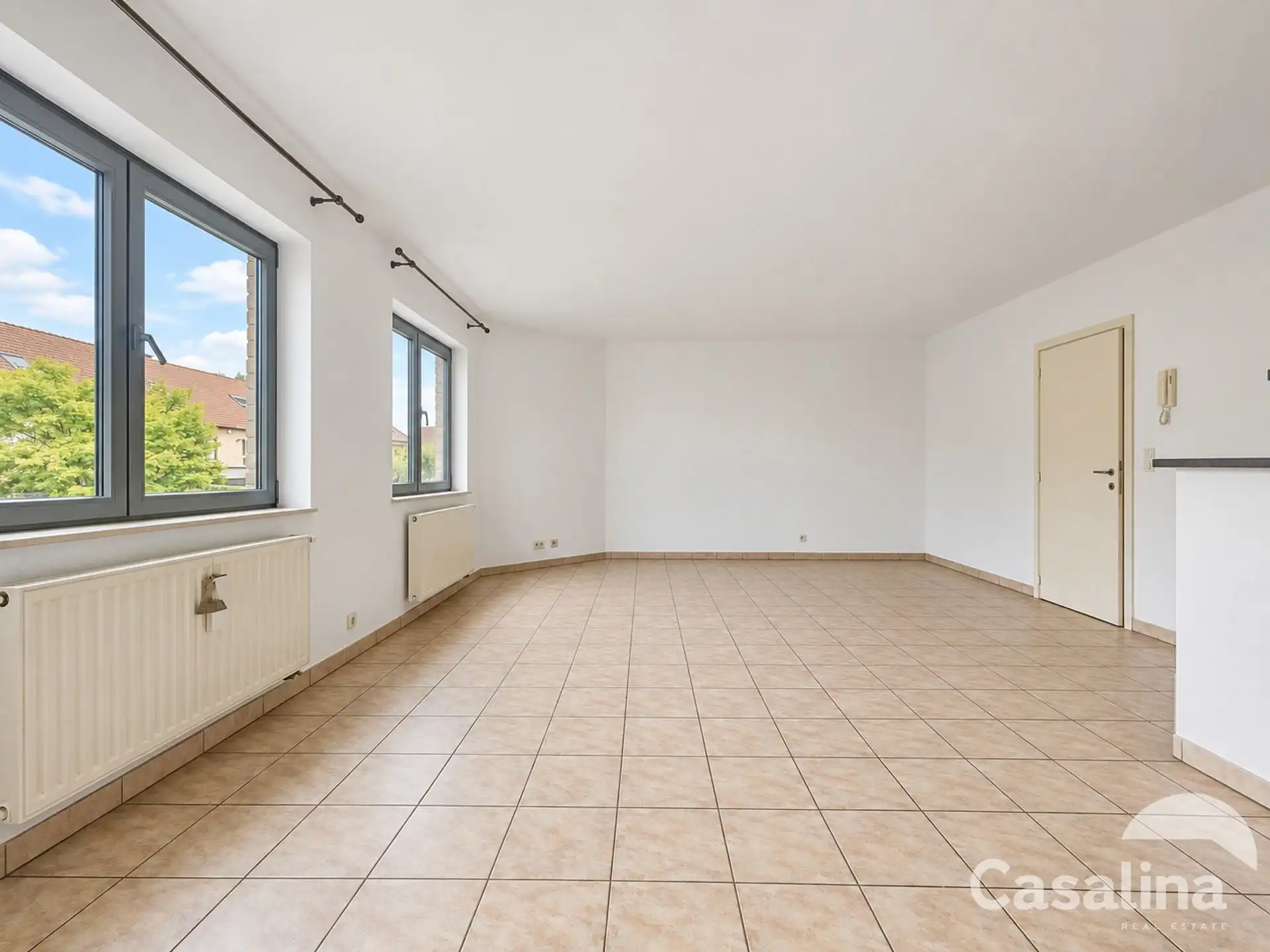 Aan de grens van WOLUWE, 2 slaapkamer appartement met terras foto 2