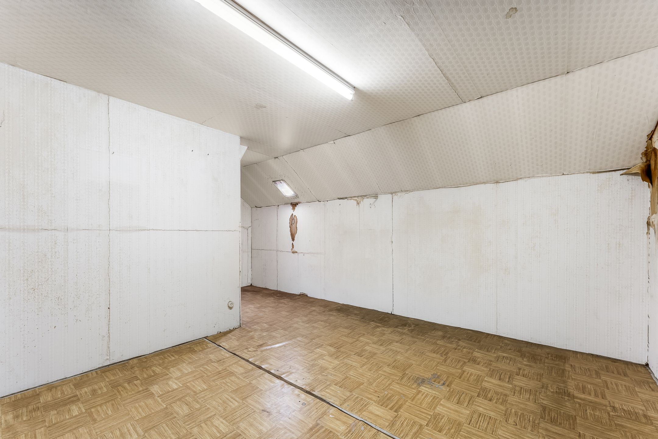 Halfopen gezinswoning met garage te Vlijtingen foto 19