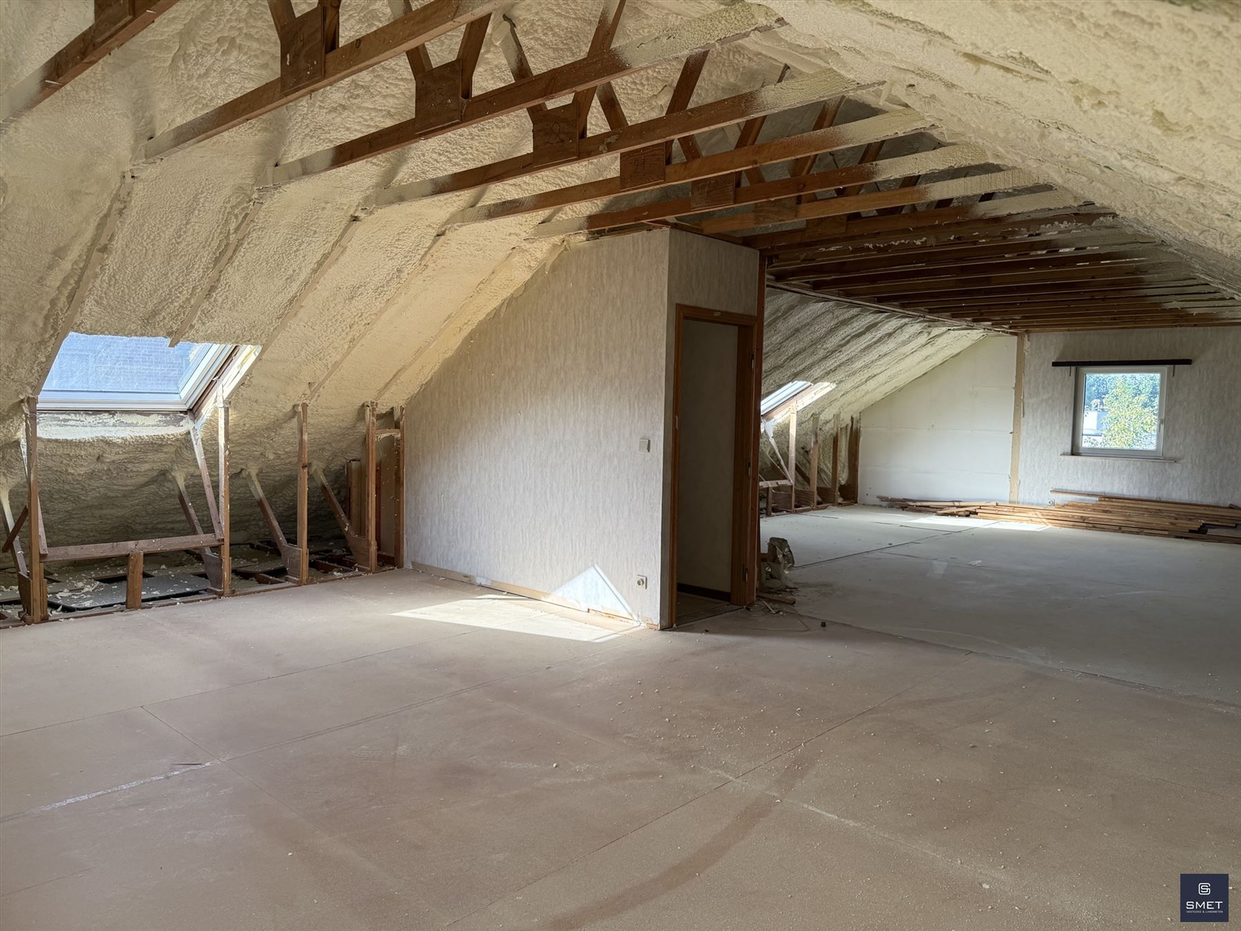 VOLLEDIG AF TE WERKEN VILLA OP TOPLIGGING foto 9