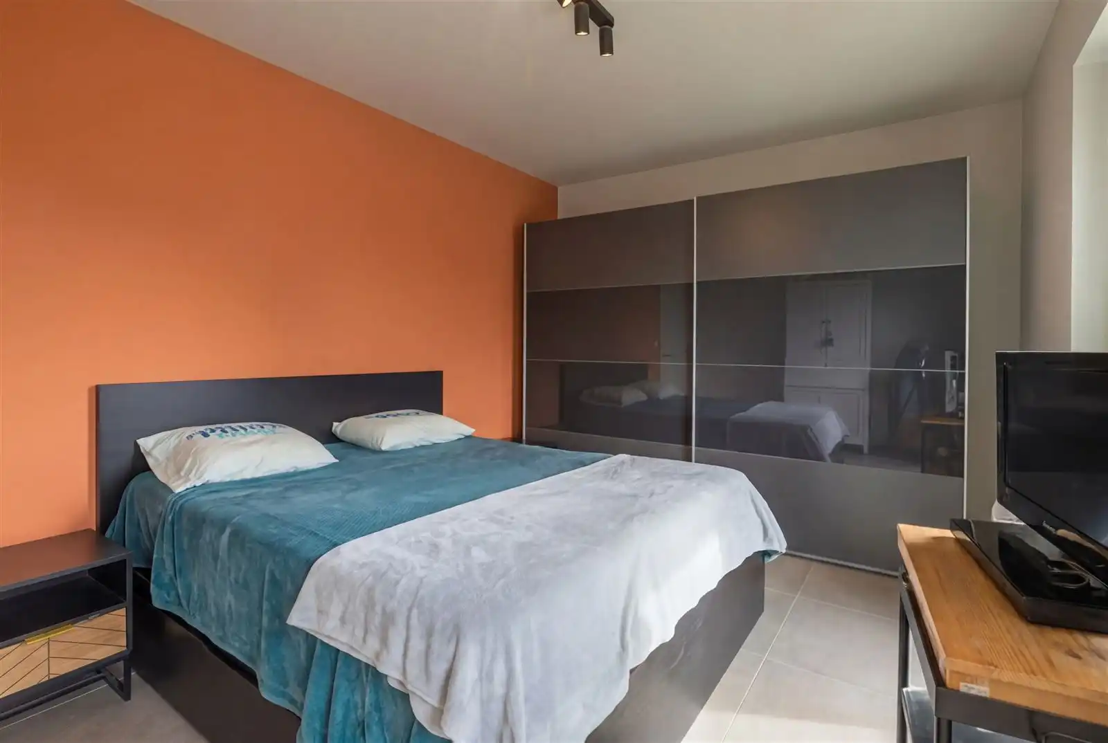 Recent appartement, rustig gelegen, doch op 200m van centrum foto 15