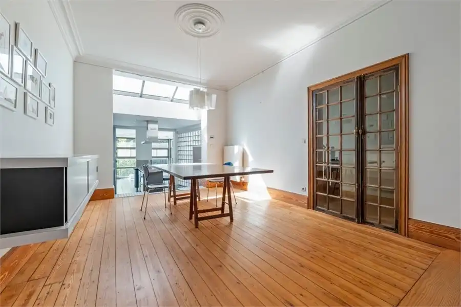 PRACHTIG HERENHUIS MET VEEL CHARME IN HET CENTRUM VAN SINT-TRUIDEN foto 14