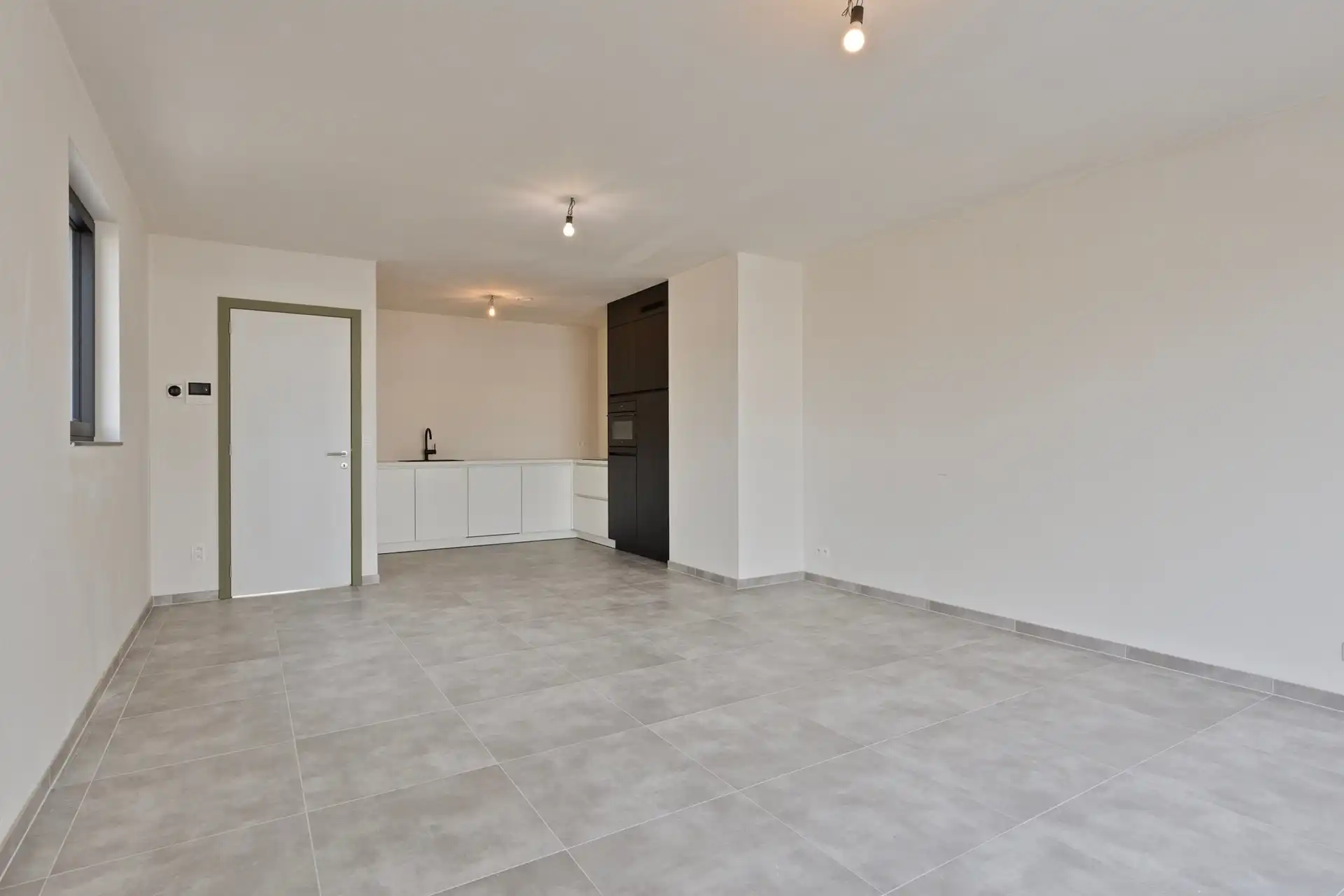 Nieuwbouw duplex-appartement met garage onder registratierechten! foto 8