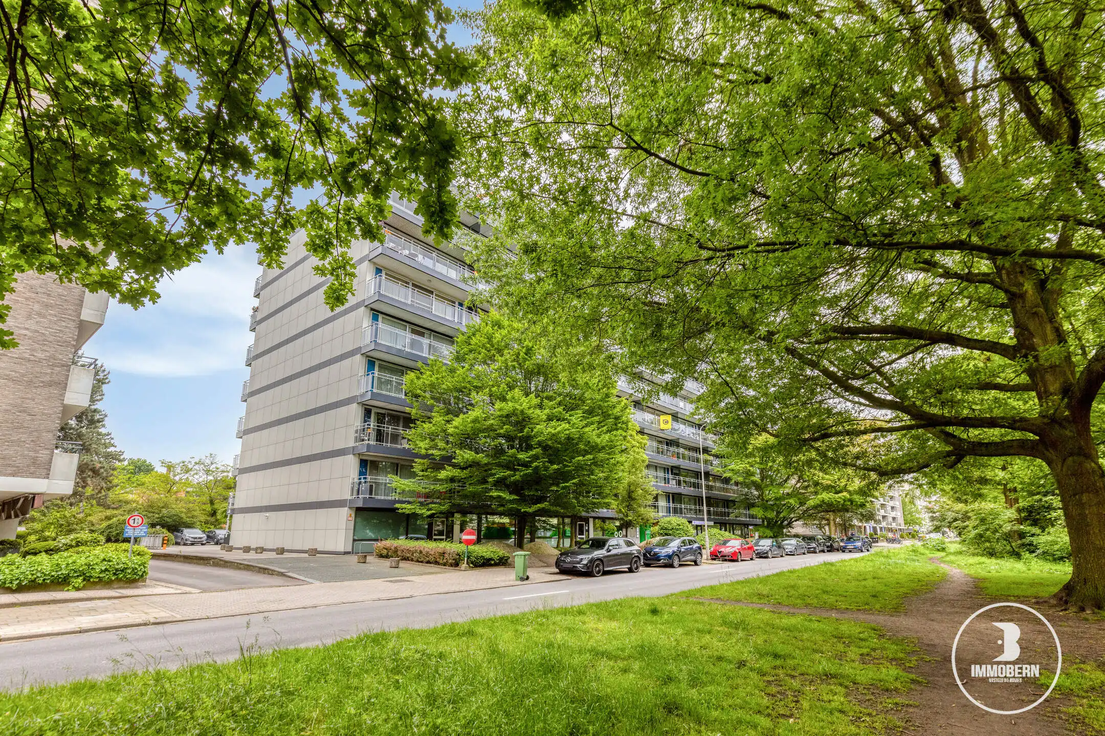 Ruim appartement met 2 terrassen en autostaanplaats foto 21