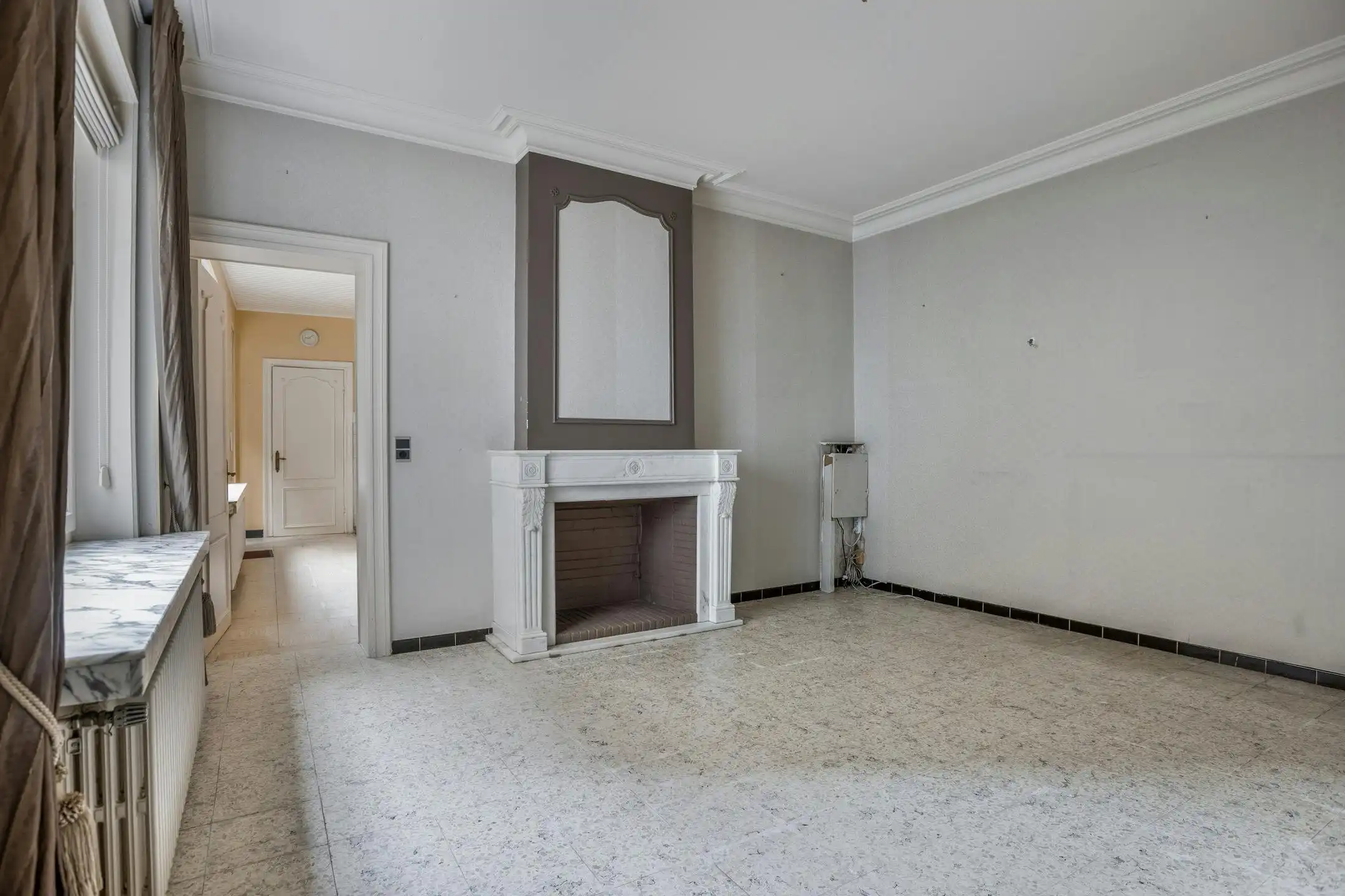 Handelspand met woning in centrum Veurne. foto 19