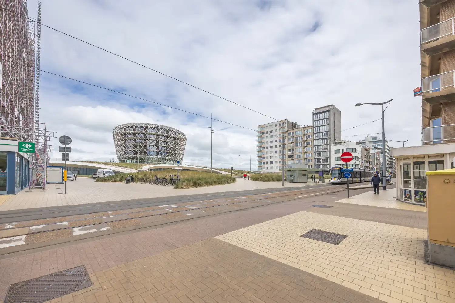 Gerenoveerde studio met zeezicht in hartje Middelkerke foto 4
