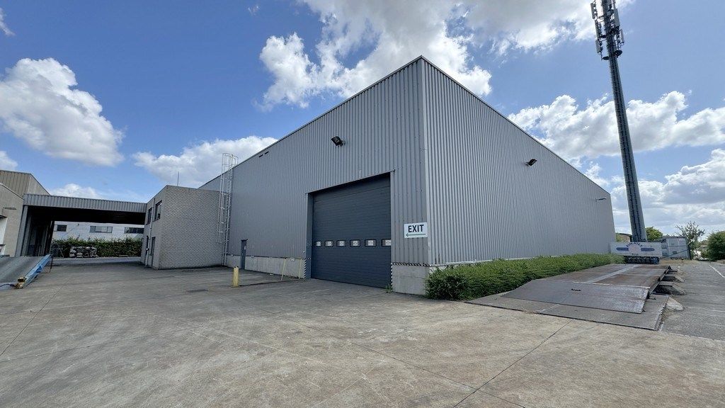 Industrieel bedrijfspand te huur aan N16 te Bornem foto 13