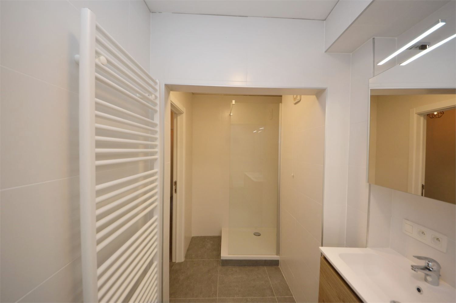 GERENOVEERD APP.CENTRUMLAAN NINOVE foto 18