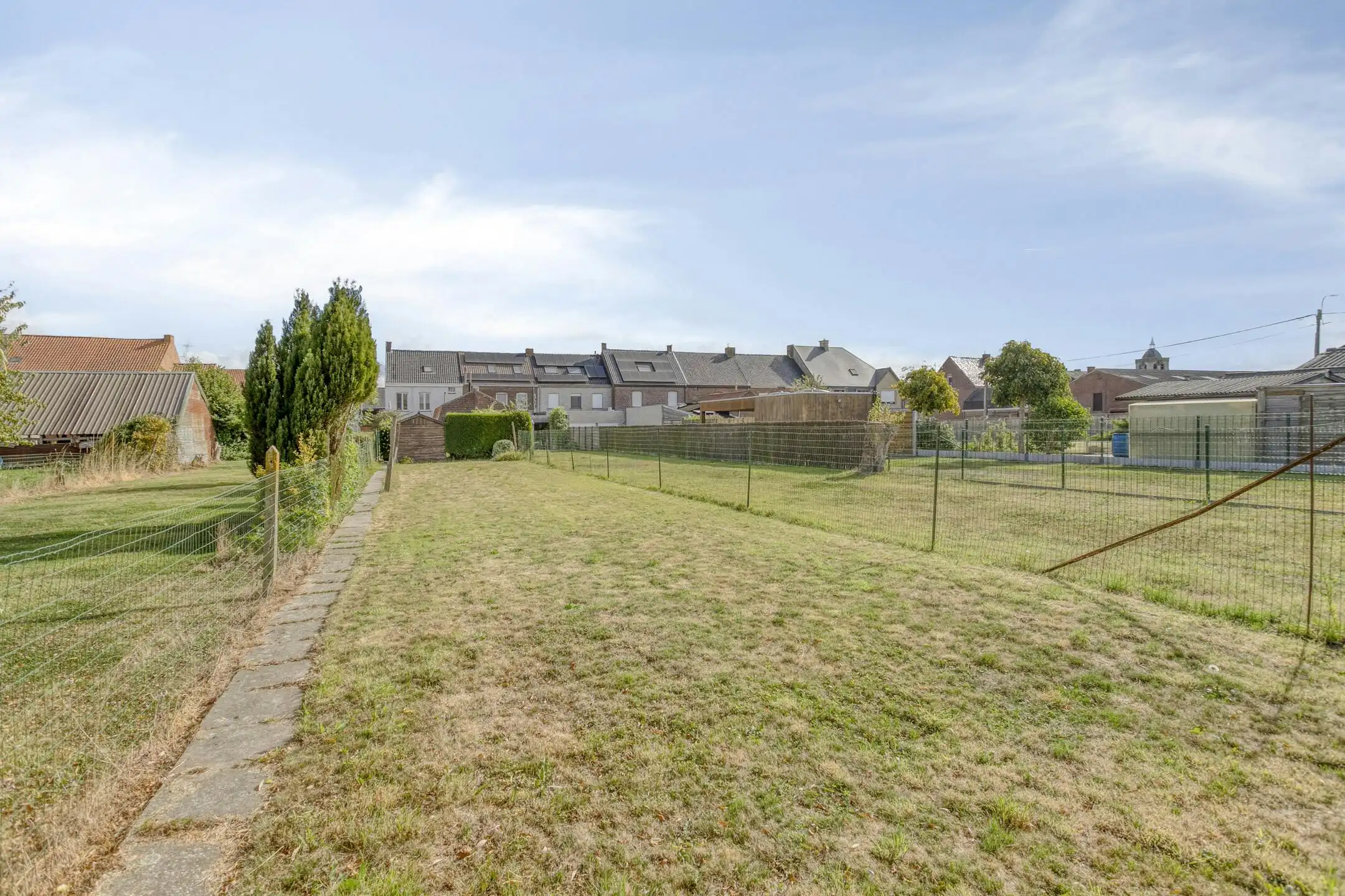 Karaktervol huis met zonnige tuin, 3 slaapkamers én garage met uitweg foto 22