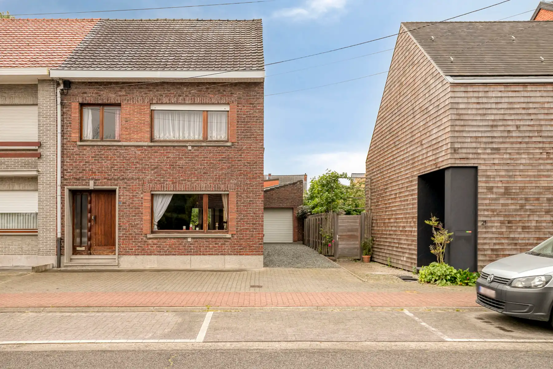 Te renoveren HOB met 3 slaapkamers en garage foto 2