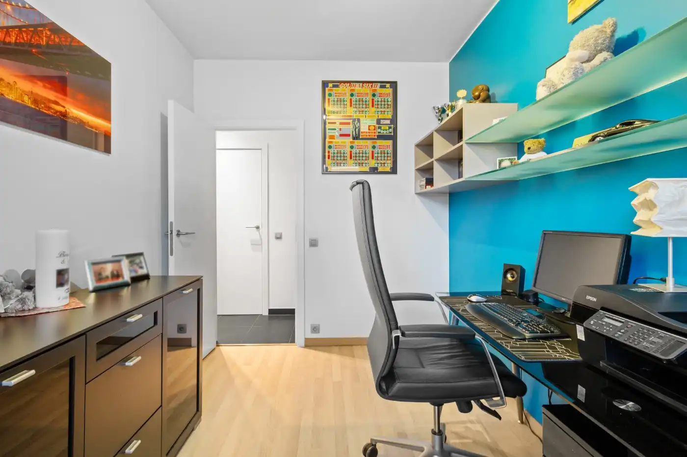 Gezellig, instapklaar app. op 1e verd. met 2 slpk., balkon en een garagebox foto 14