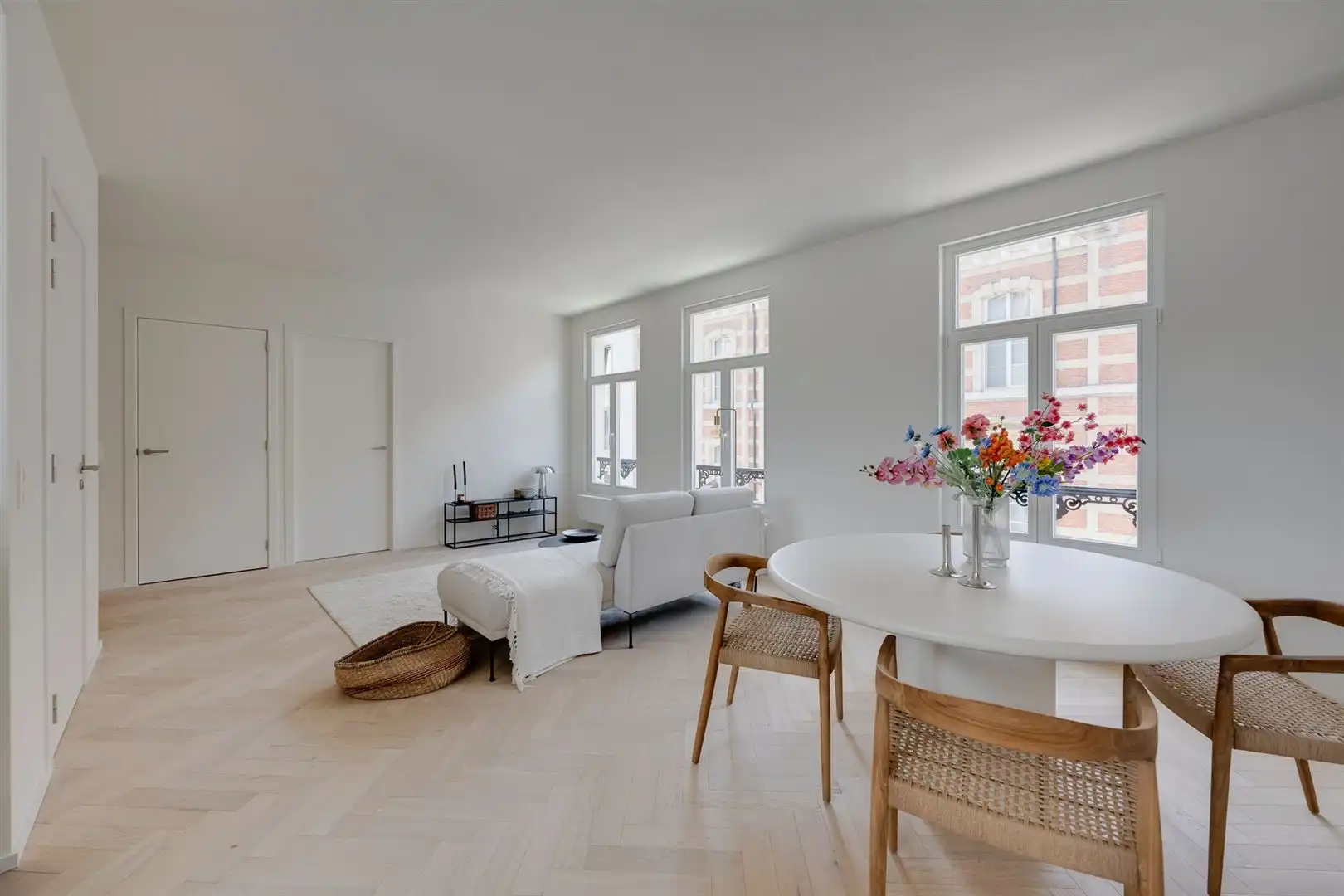 Appartement met terras en Parijse flair in Sint-Andries foto 5