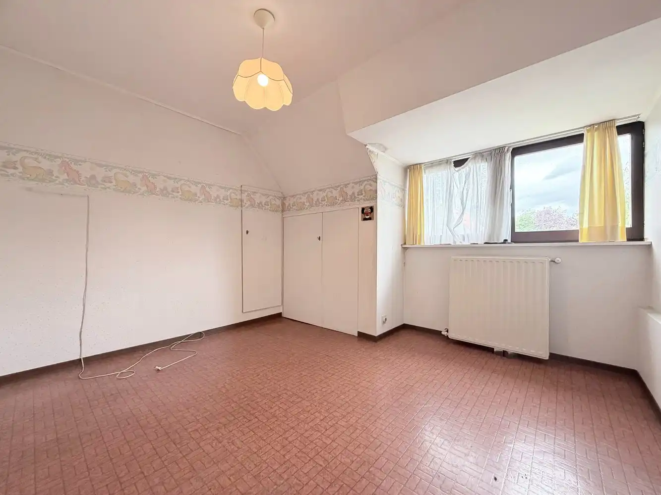 Op te frissen alleenstaande woning met riante tuin foto 23