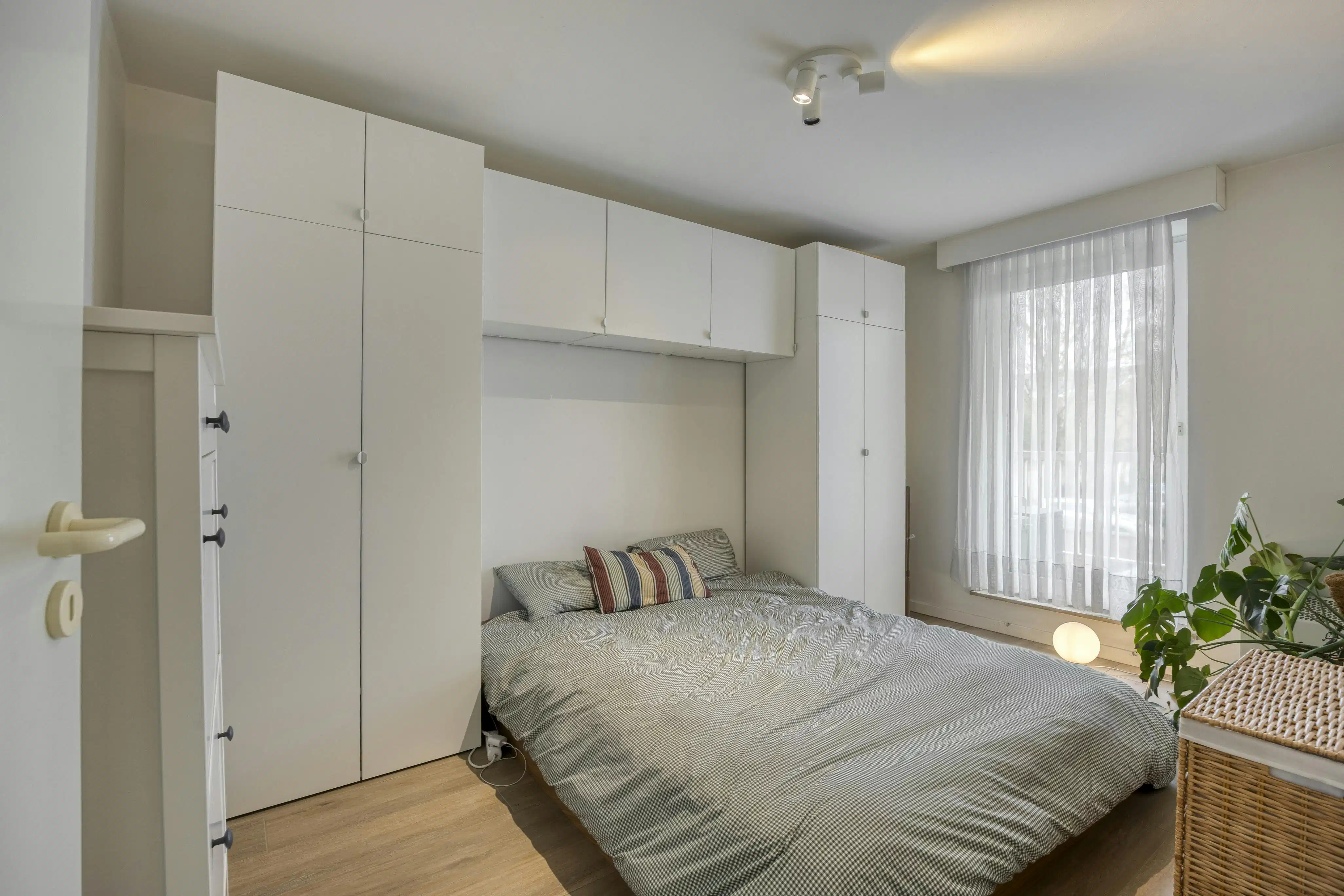 Gerenoveerd twee slaapkamer appartement in centrum Hasselt foto 10