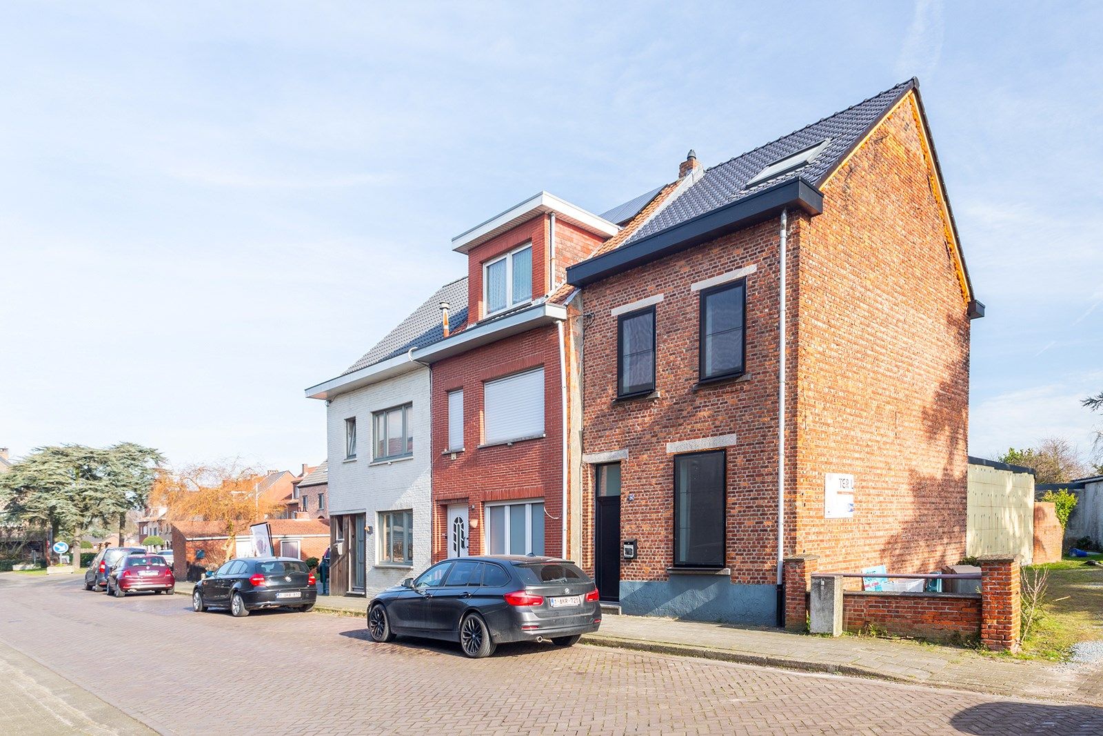 Gerenoveerde woning met 4 slaapkamers foto 2