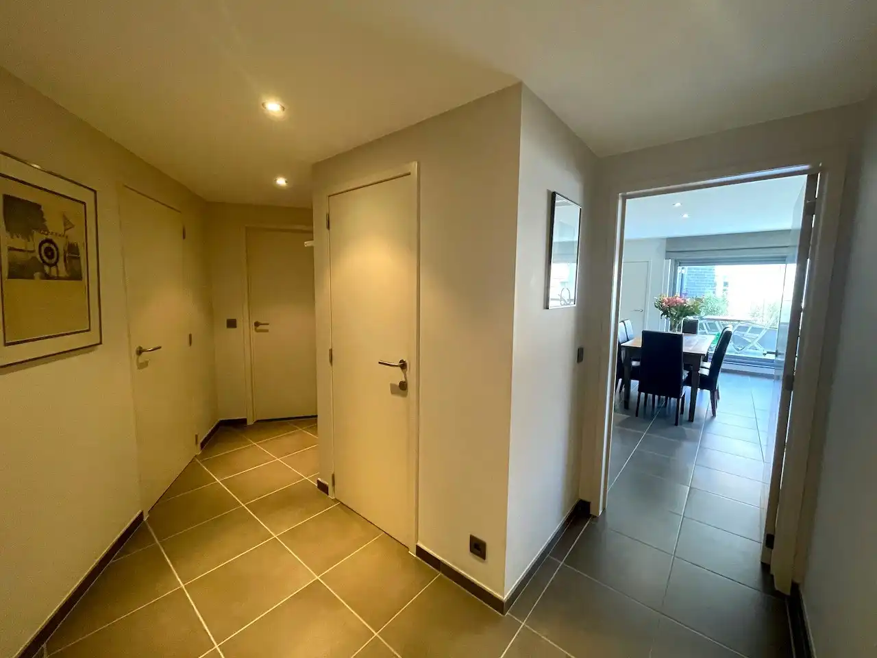 Instapklaar, recent en energiezuinig appartement met 2 slaapkamers aan de kust foto 14