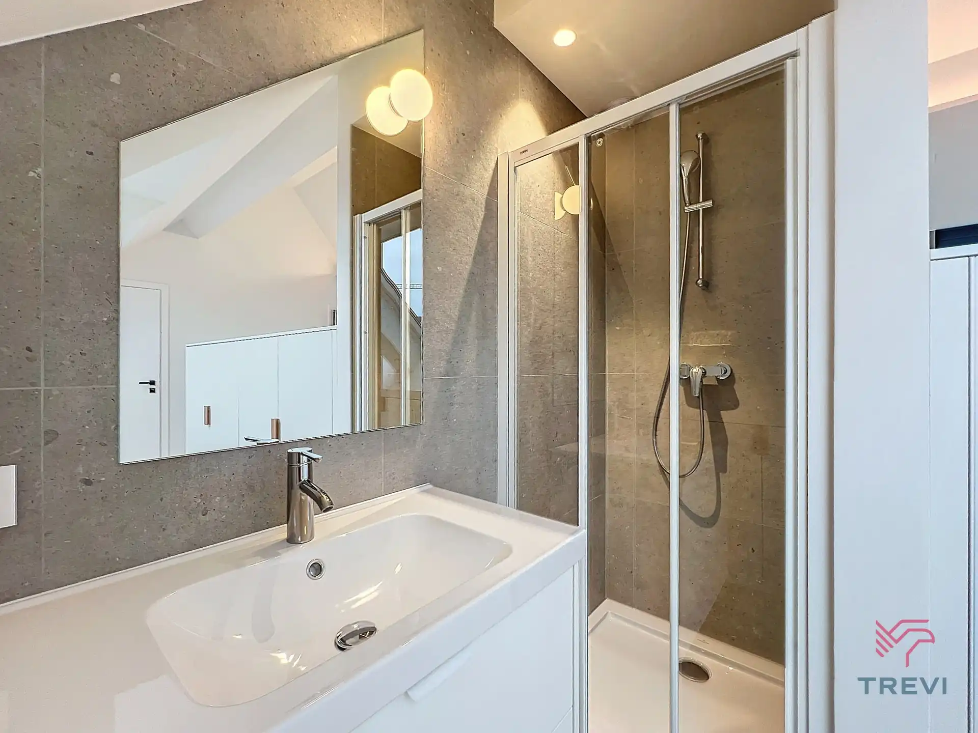 Schitterend huis met 5 slaapkamers en tuin  foto 23