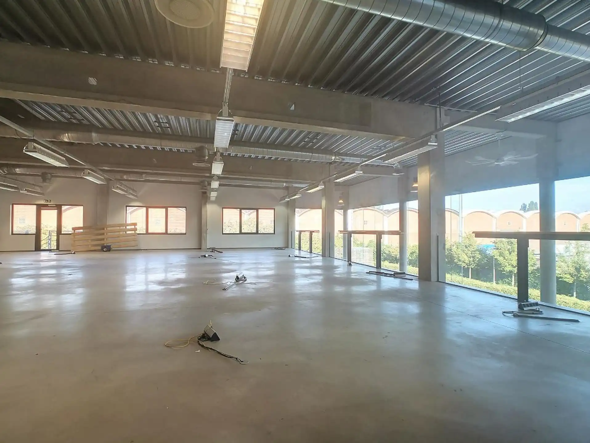 Kantoren te huur 1.251 m² op Linkeroever, Antwerpen   foto 4