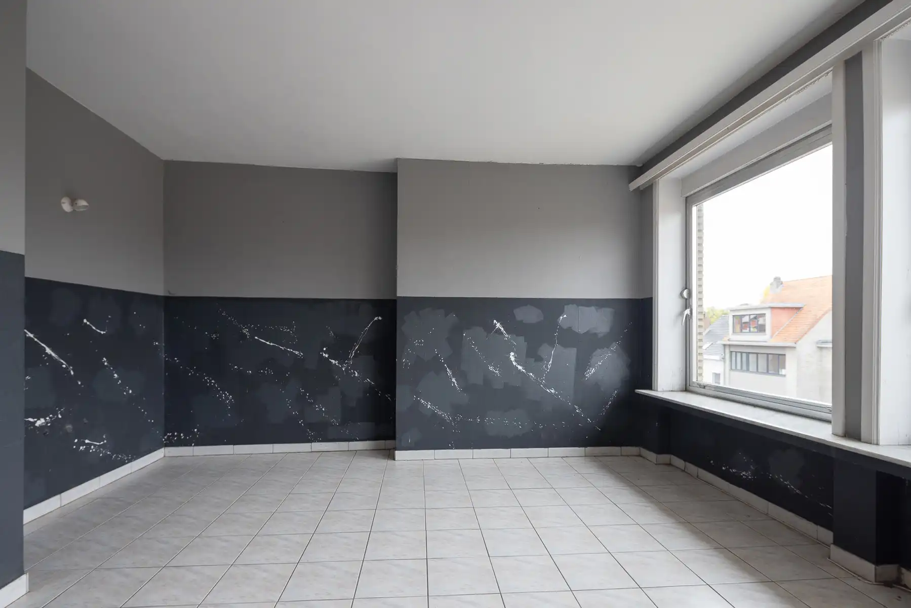 Te renoveren appartement met twee slaapkamers foto 14