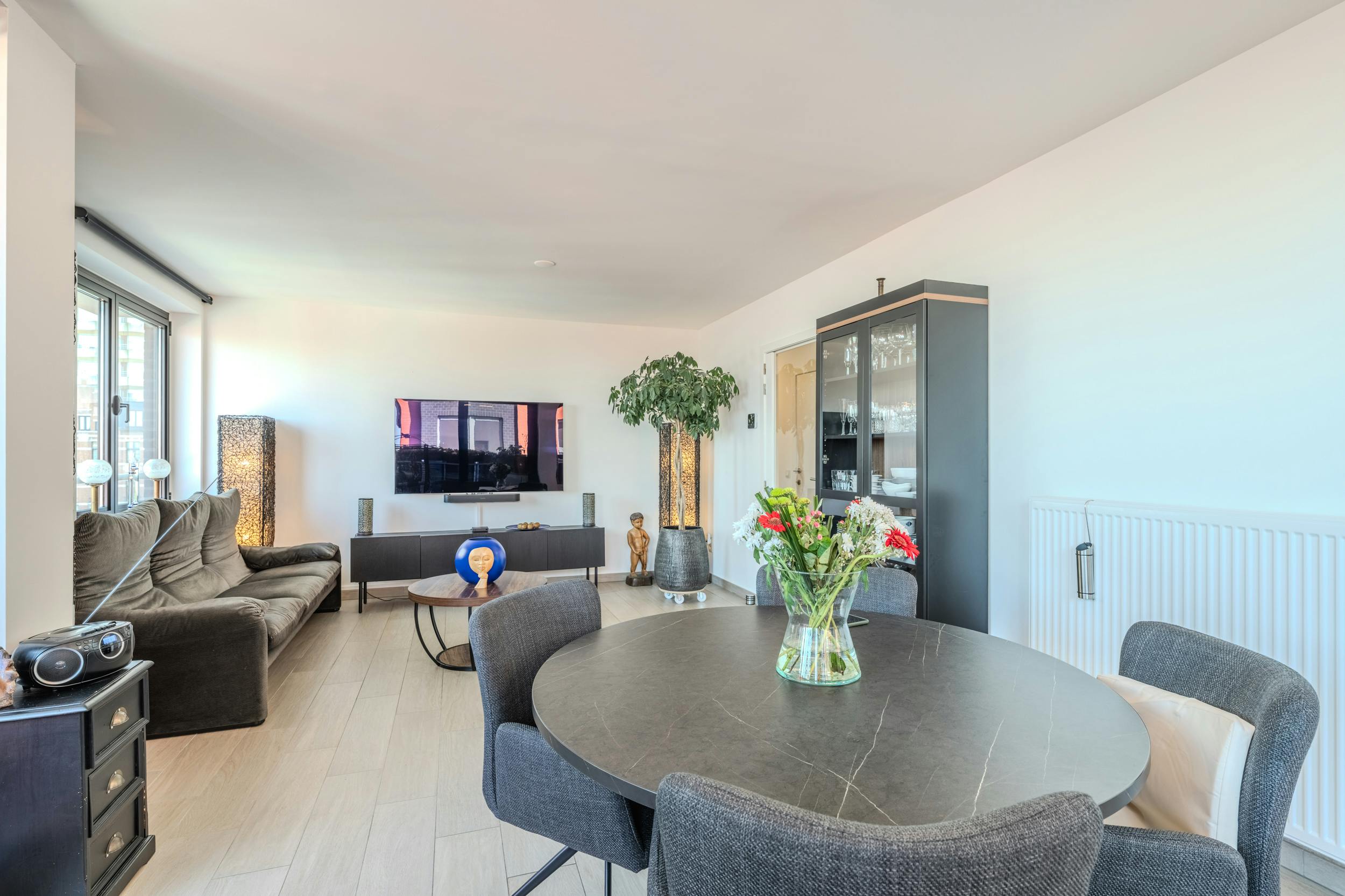 Hoekappartement met 2 slaapkamers en terras te Oostende foto 5