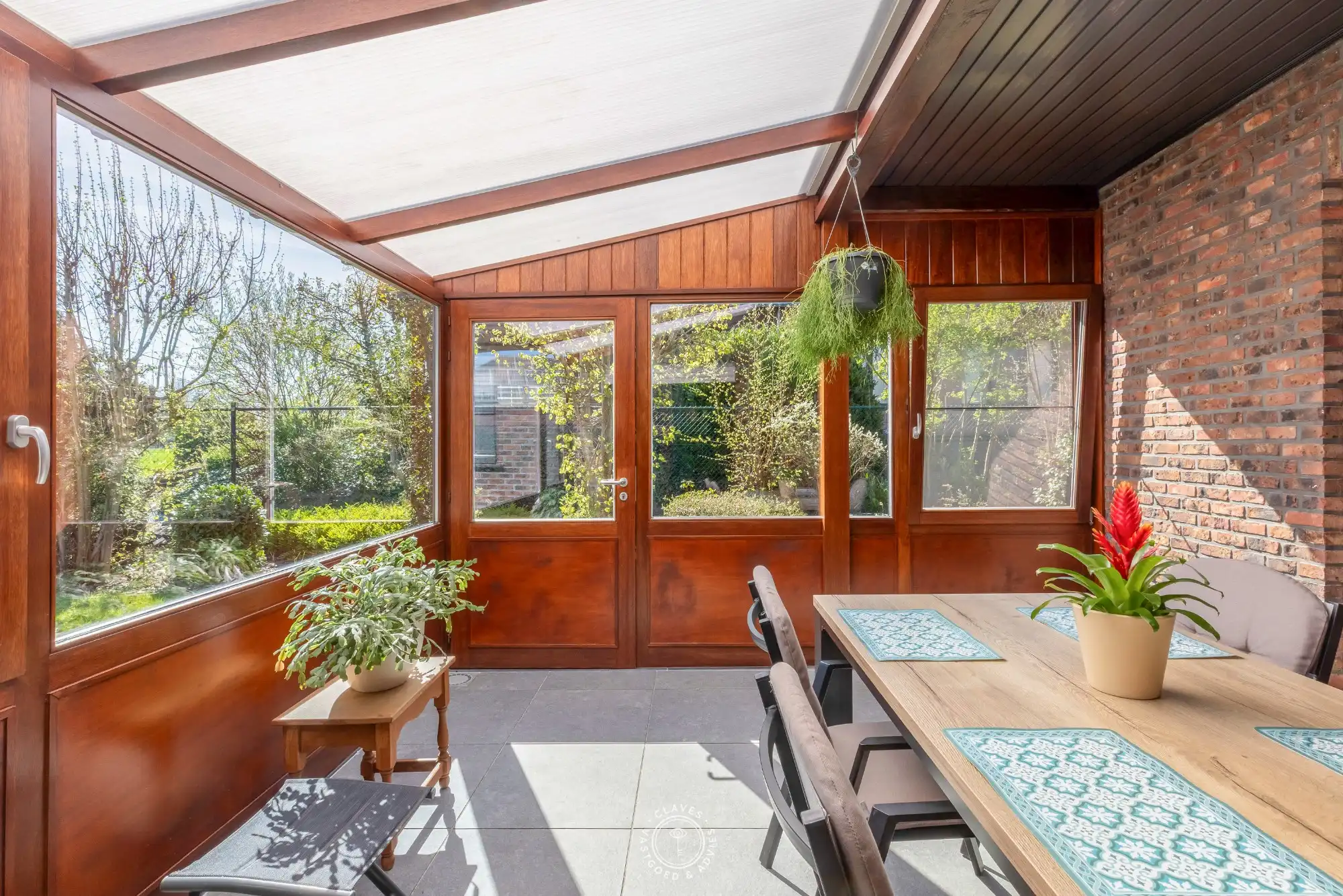 Bungalow met zicht op weilanden foto 12