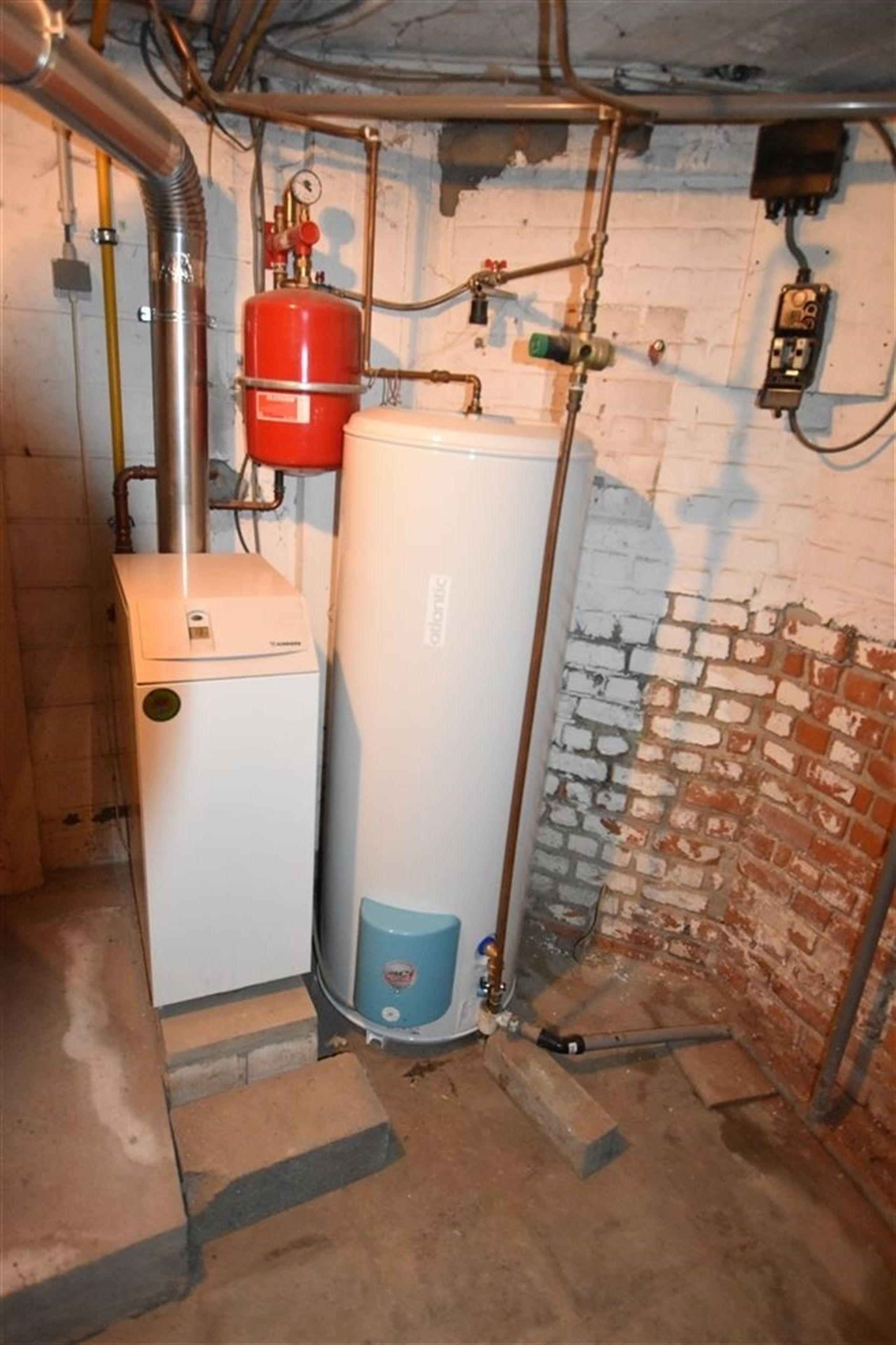 Handelsgelijkvloers in centrum Strombeek foto 13