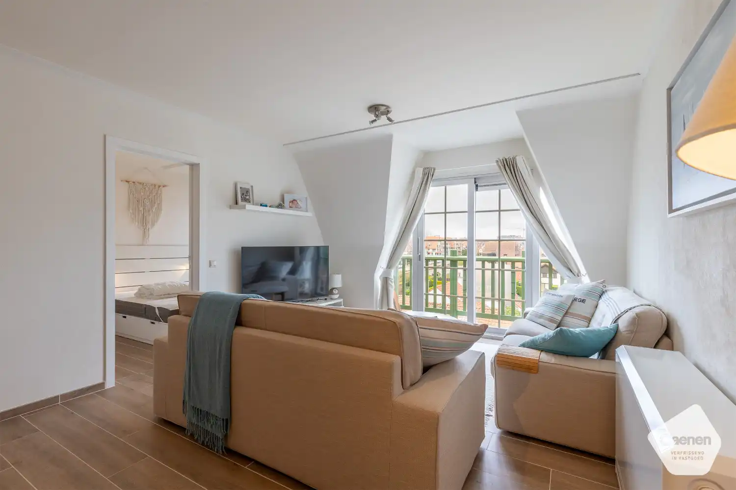 Volledig gerenoveerd appartement met 1 slaapkamer en mooi zicht foto {{pictureIndex}}