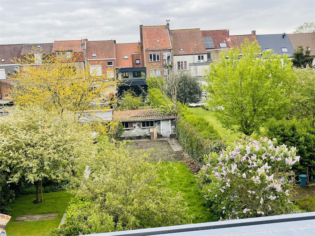 Sint-Kruis  Ruim degelijk gebouwd ENERGIEZUINIG woonhuis met grote GARAGE en TUIN, 4 slaapkamers en open bureau. foto 28