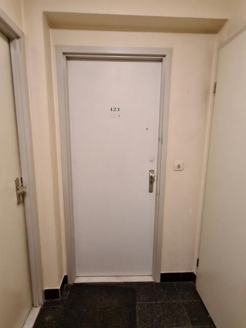 Aan de rand van centrum Tienen, een welgelegen APPARTEMENT van 70 m², met 2 slaapkamers,  kelder en garage. foto 3