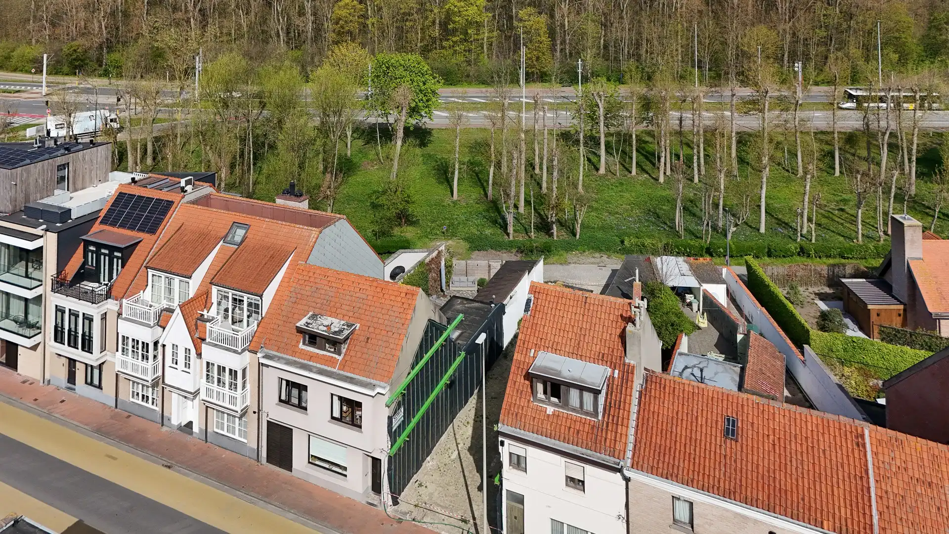 Bouwrijp perceel bouwgrond met vergunde plannen   foto 3